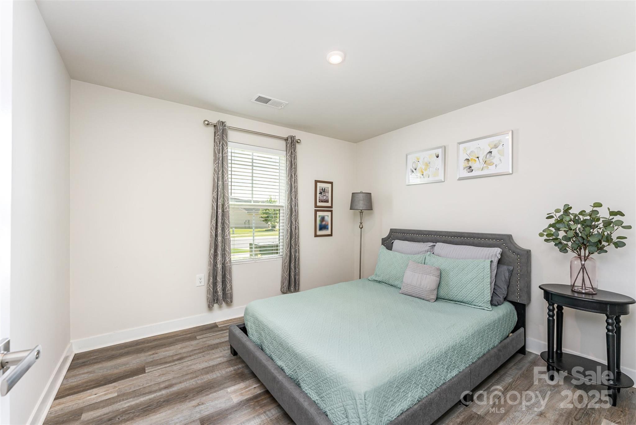 4227 Mackinnon Drive