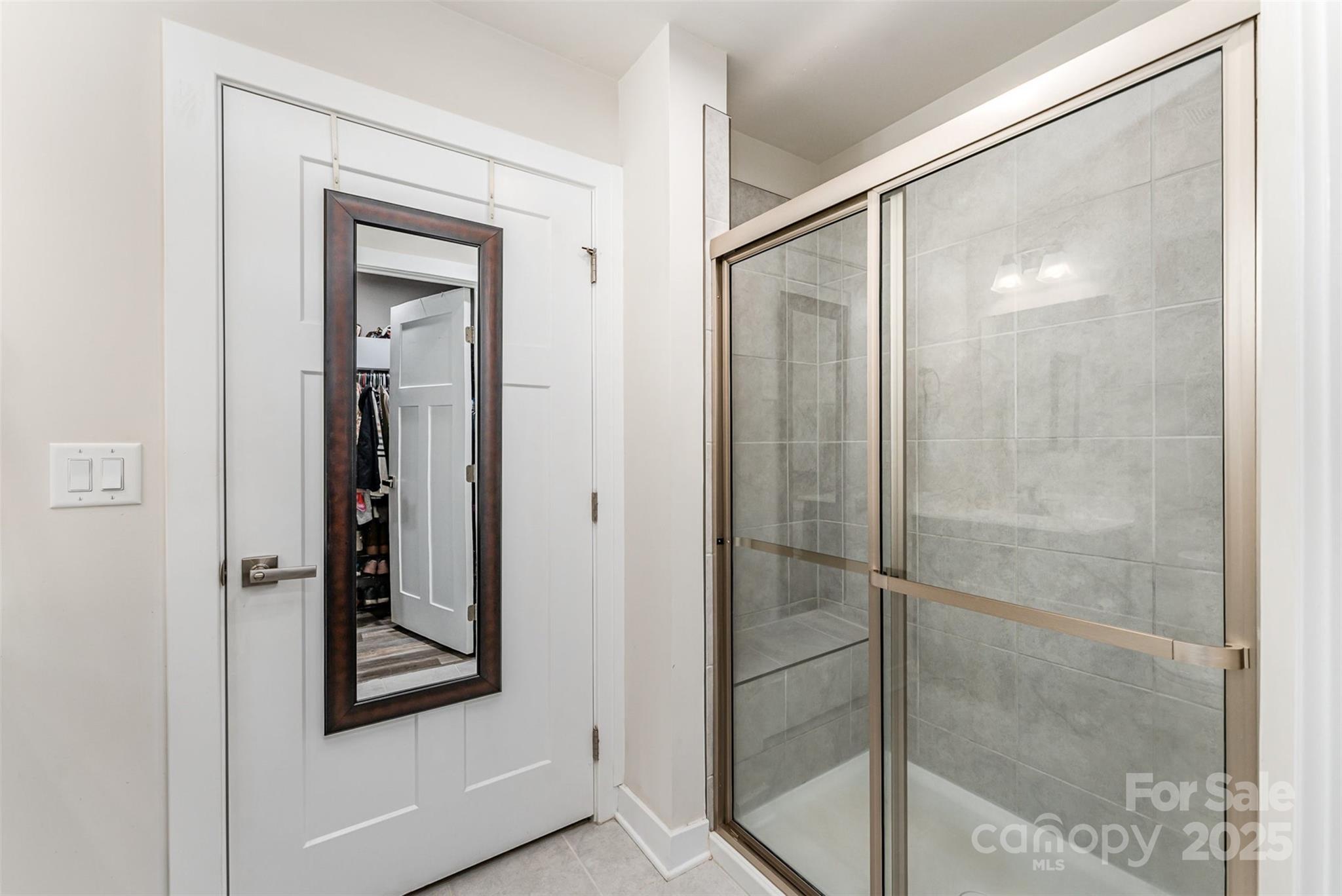 4227 Mackinnon Drive