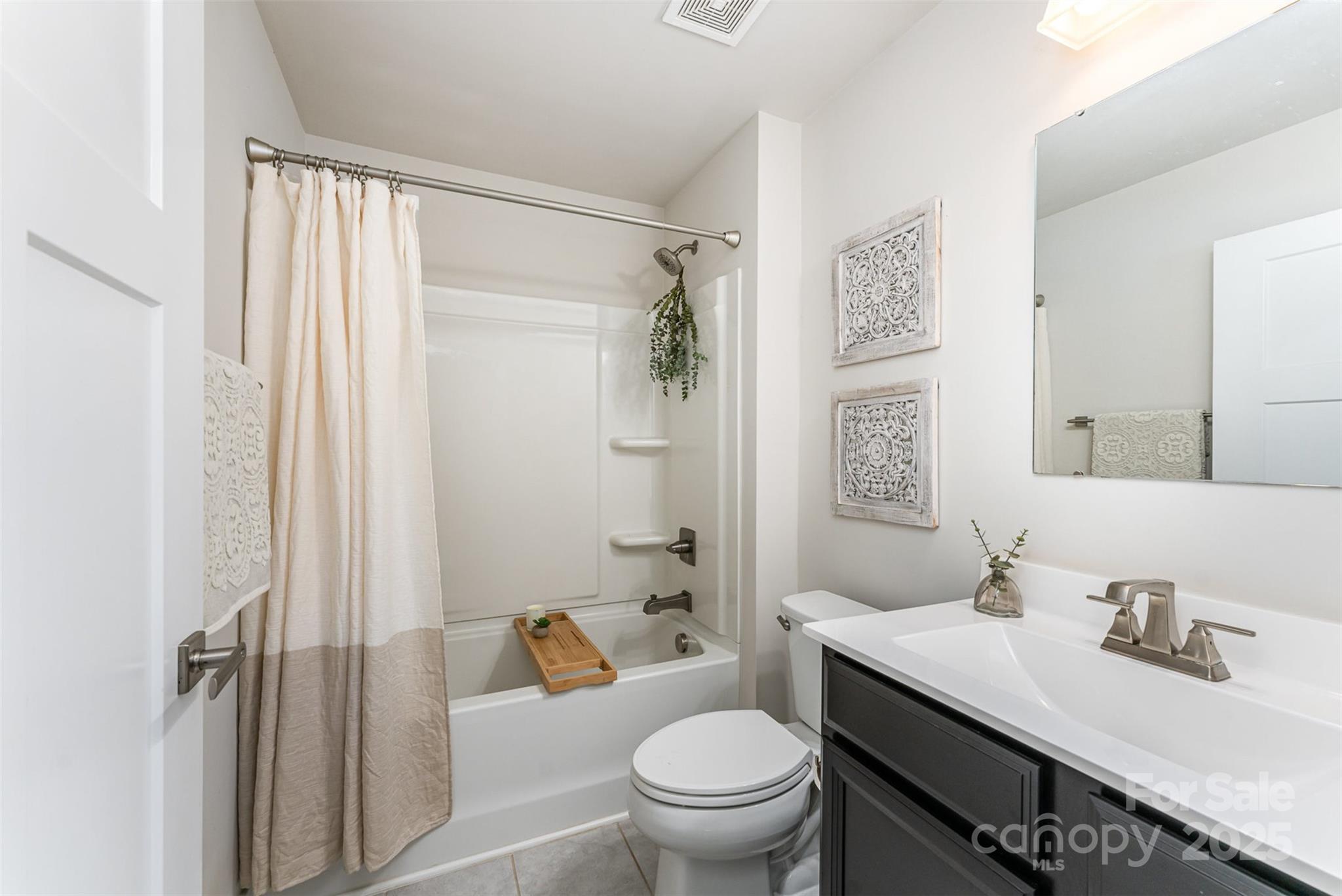 4227 Mackinnon Drive