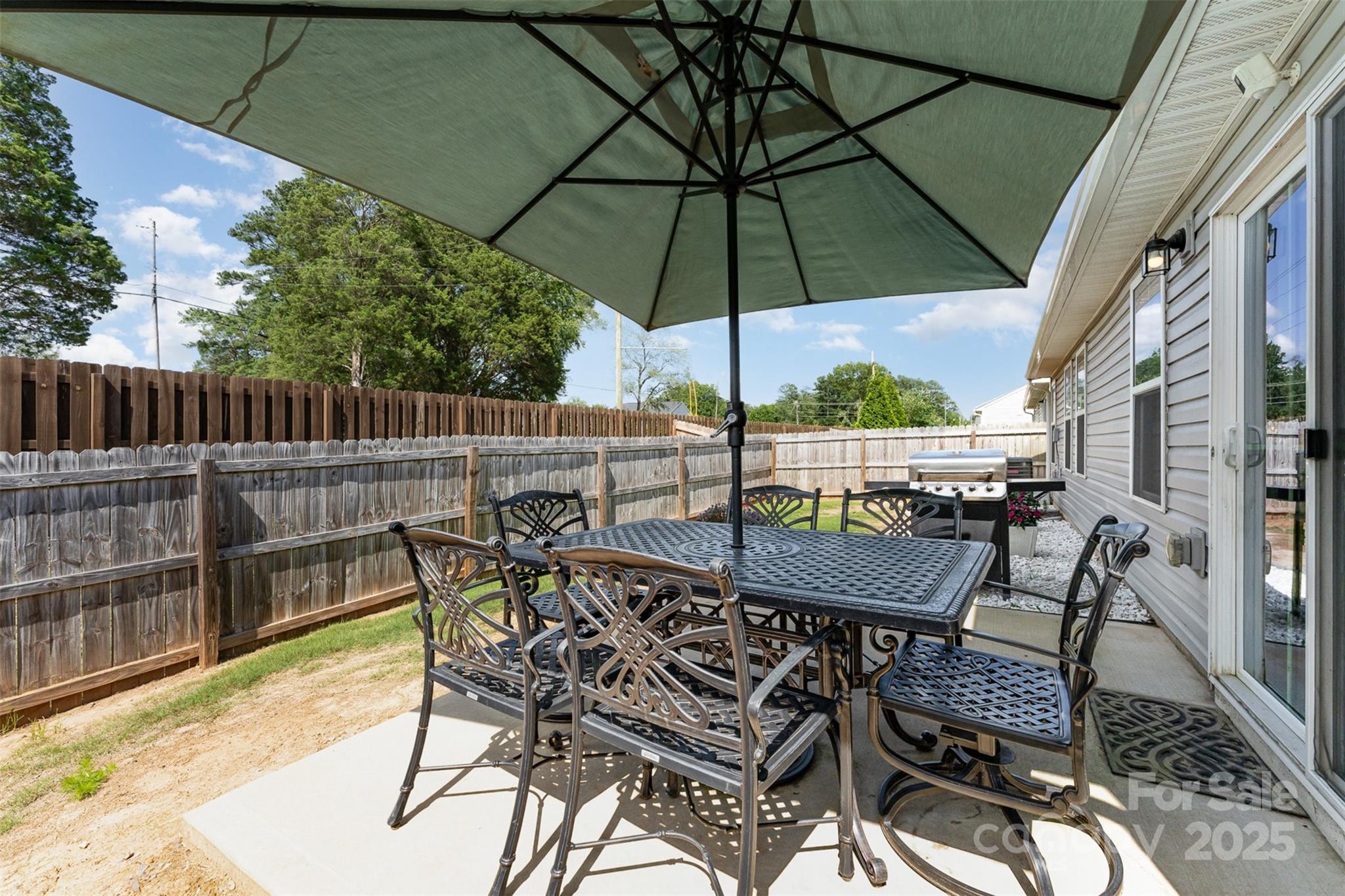 4227 Mackinnon Drive
