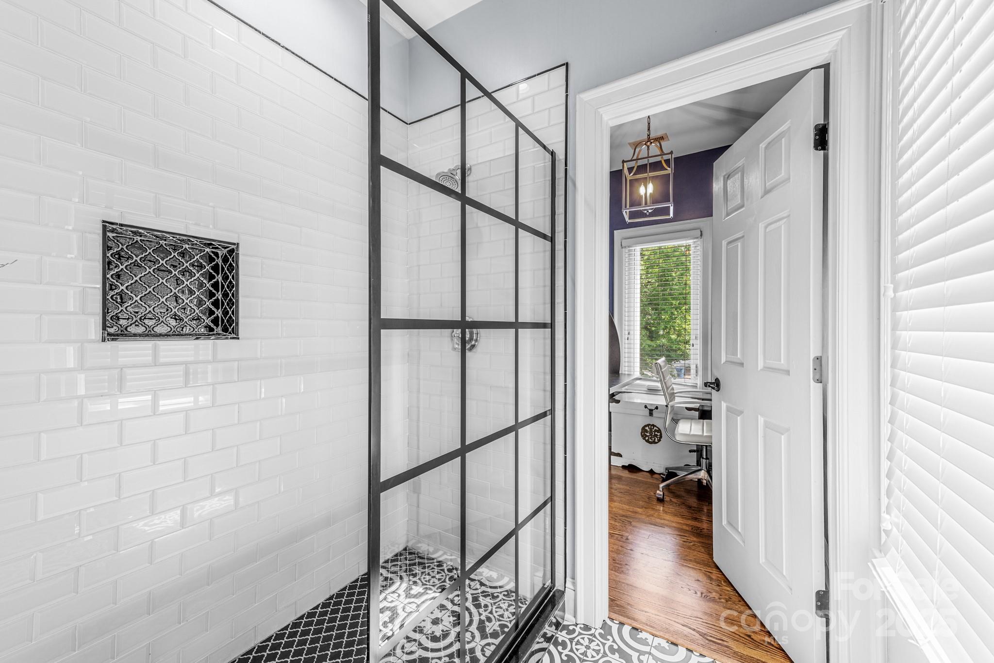 1736 White Pond Lane