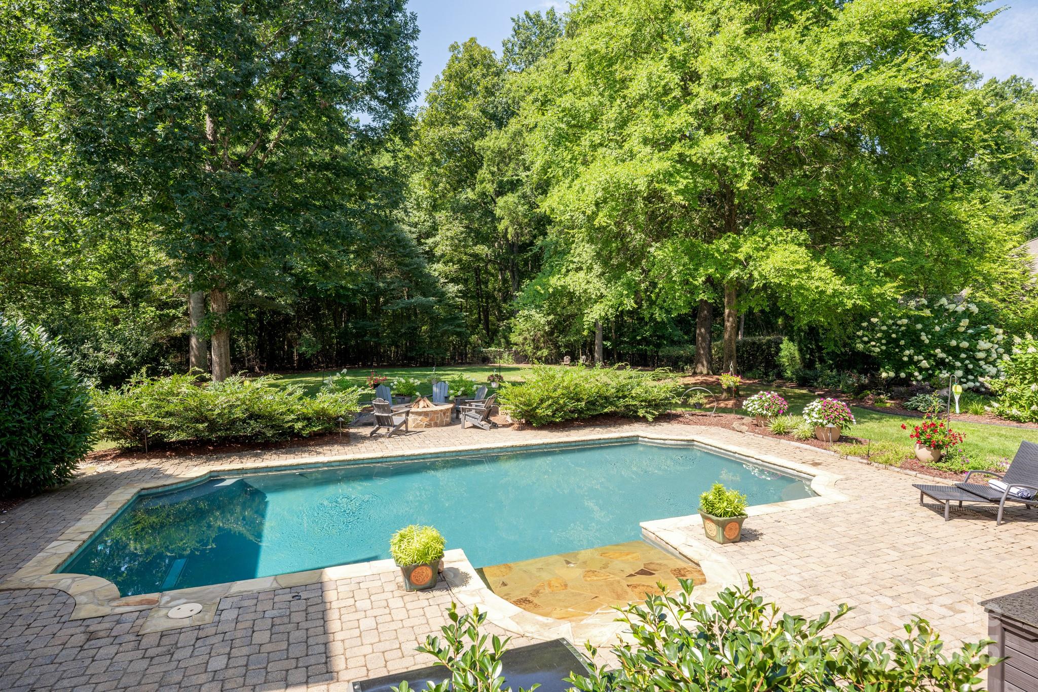 1736 White Pond Lane