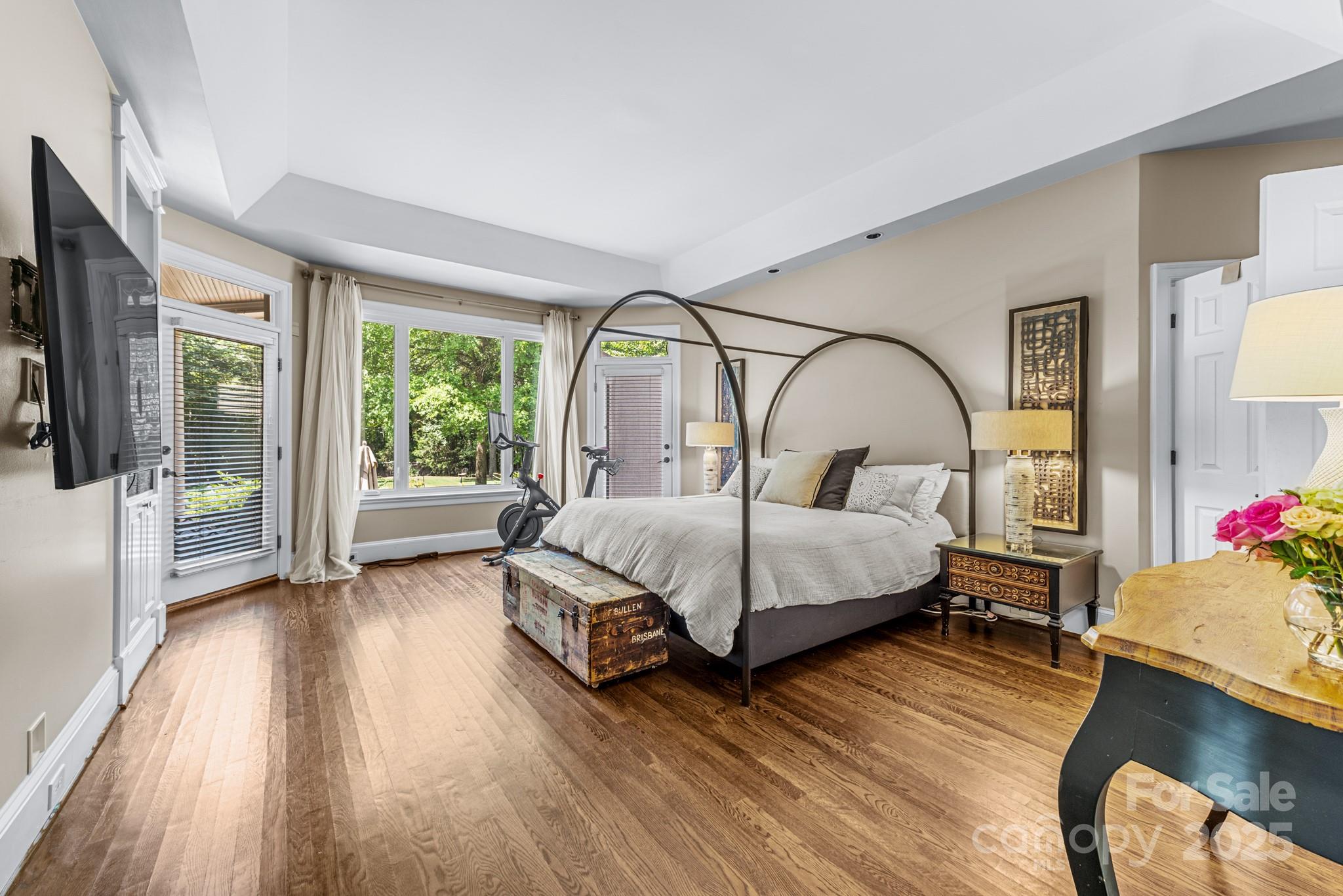 1736 White Pond Lane