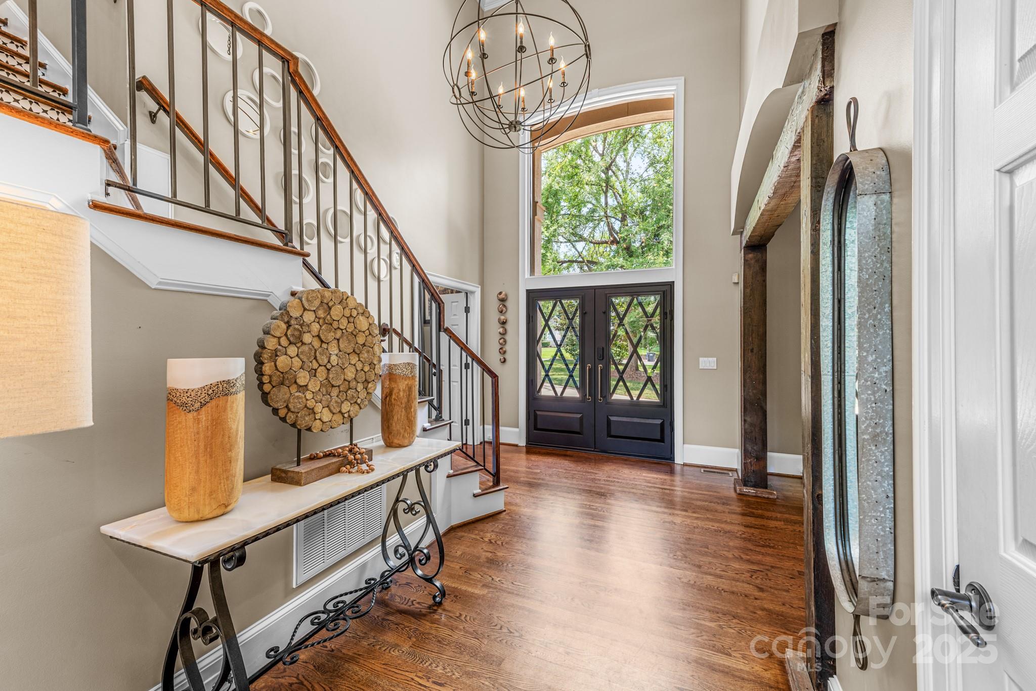1736 White Pond Lane