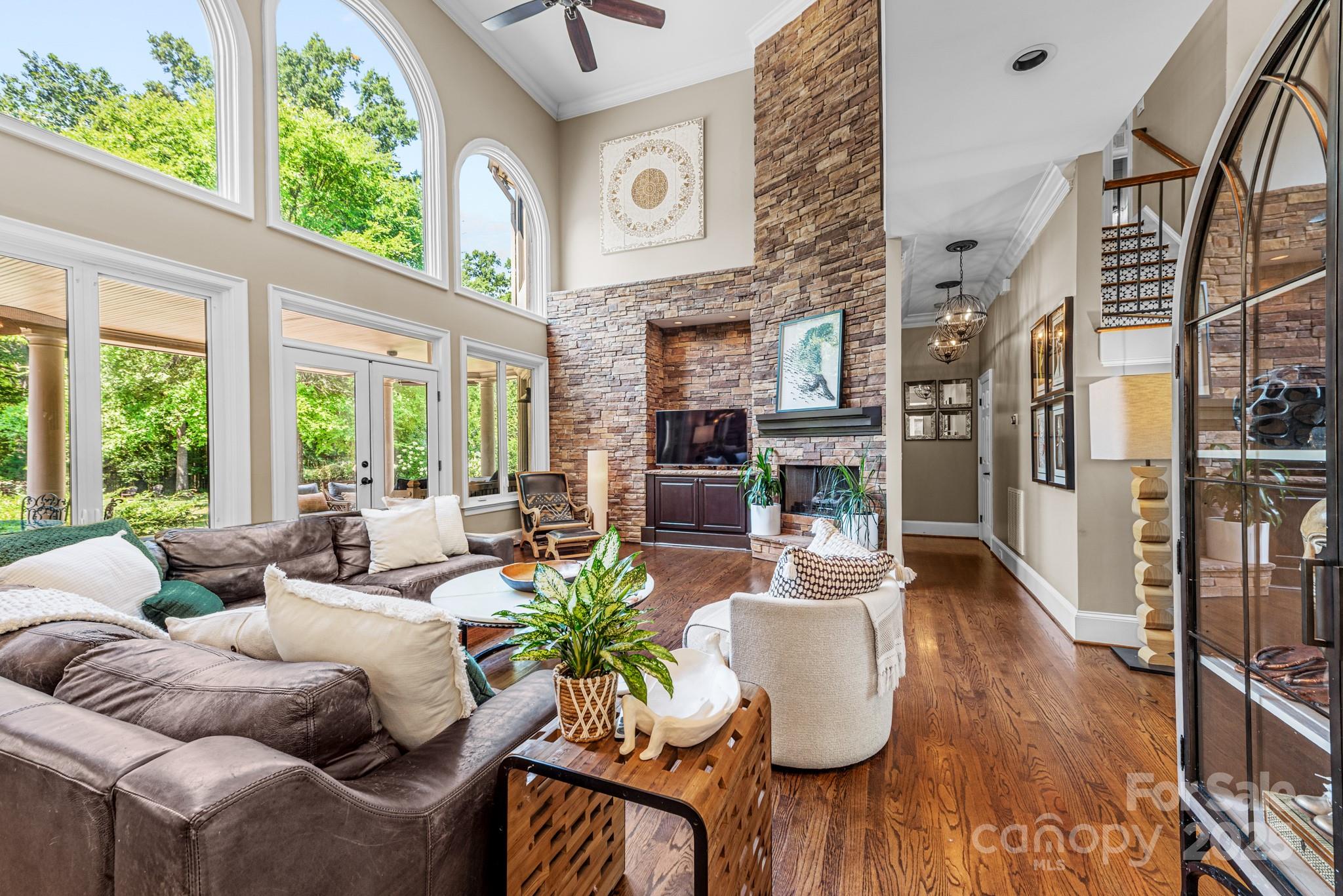 1736 White Pond Lane