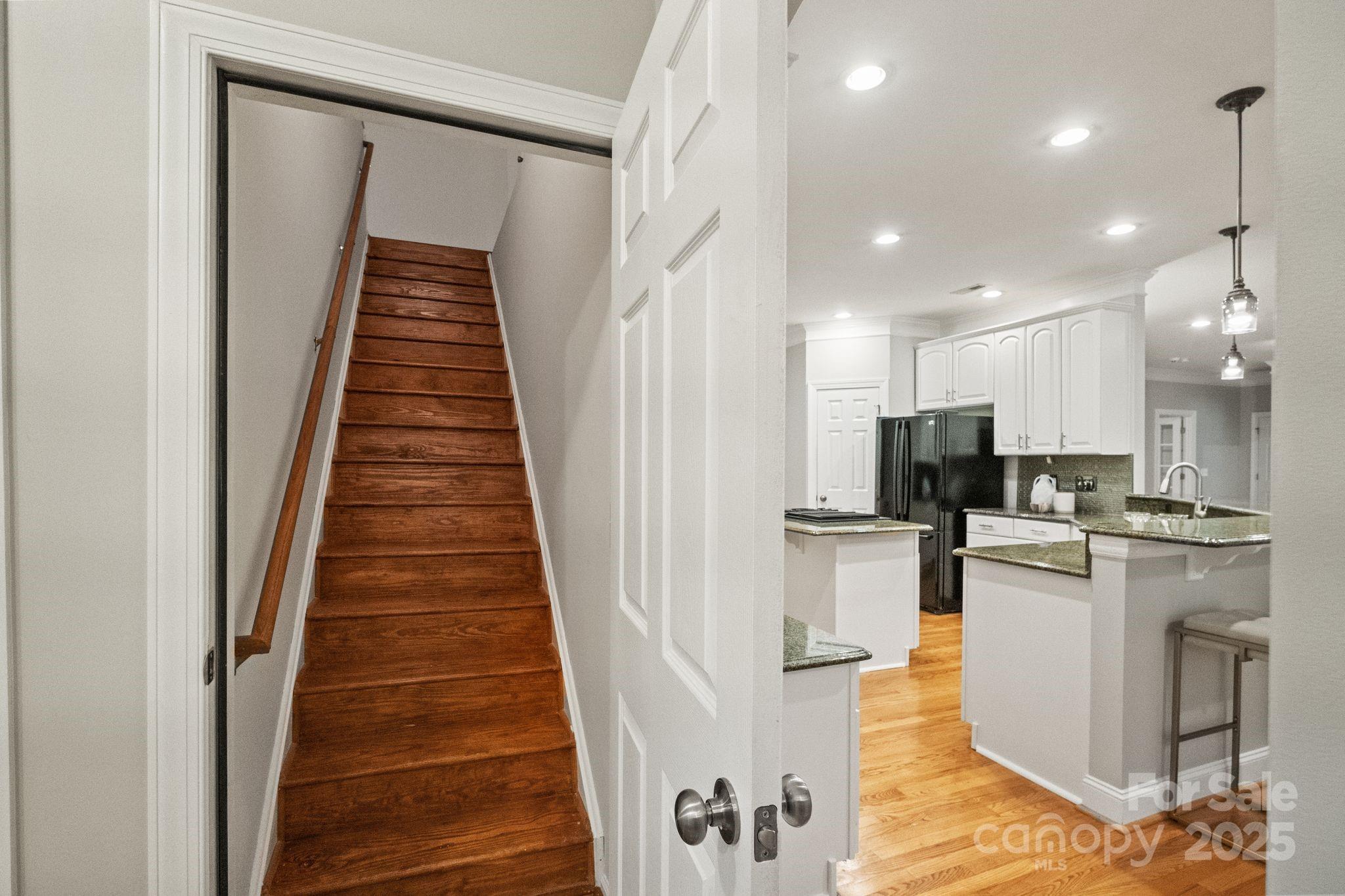 501 Colonels Court