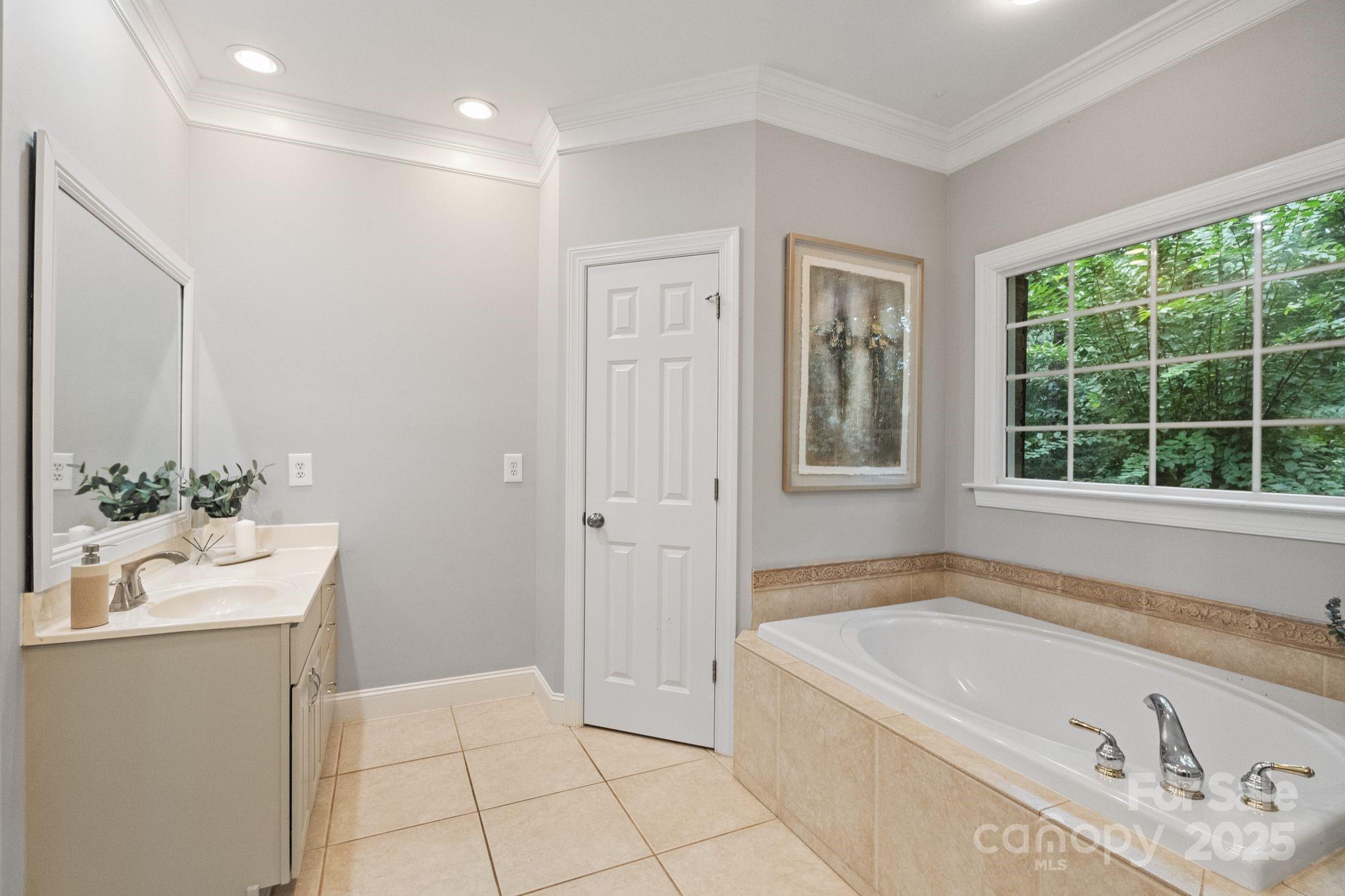 501 Colonels Court