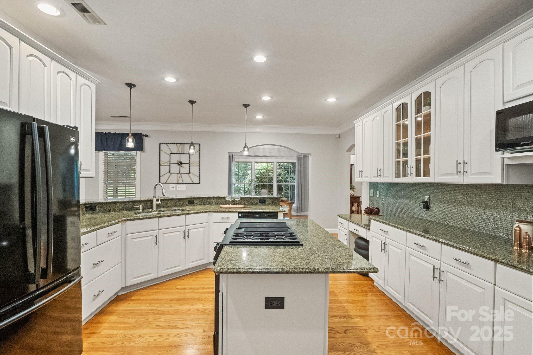501 Colonels Court