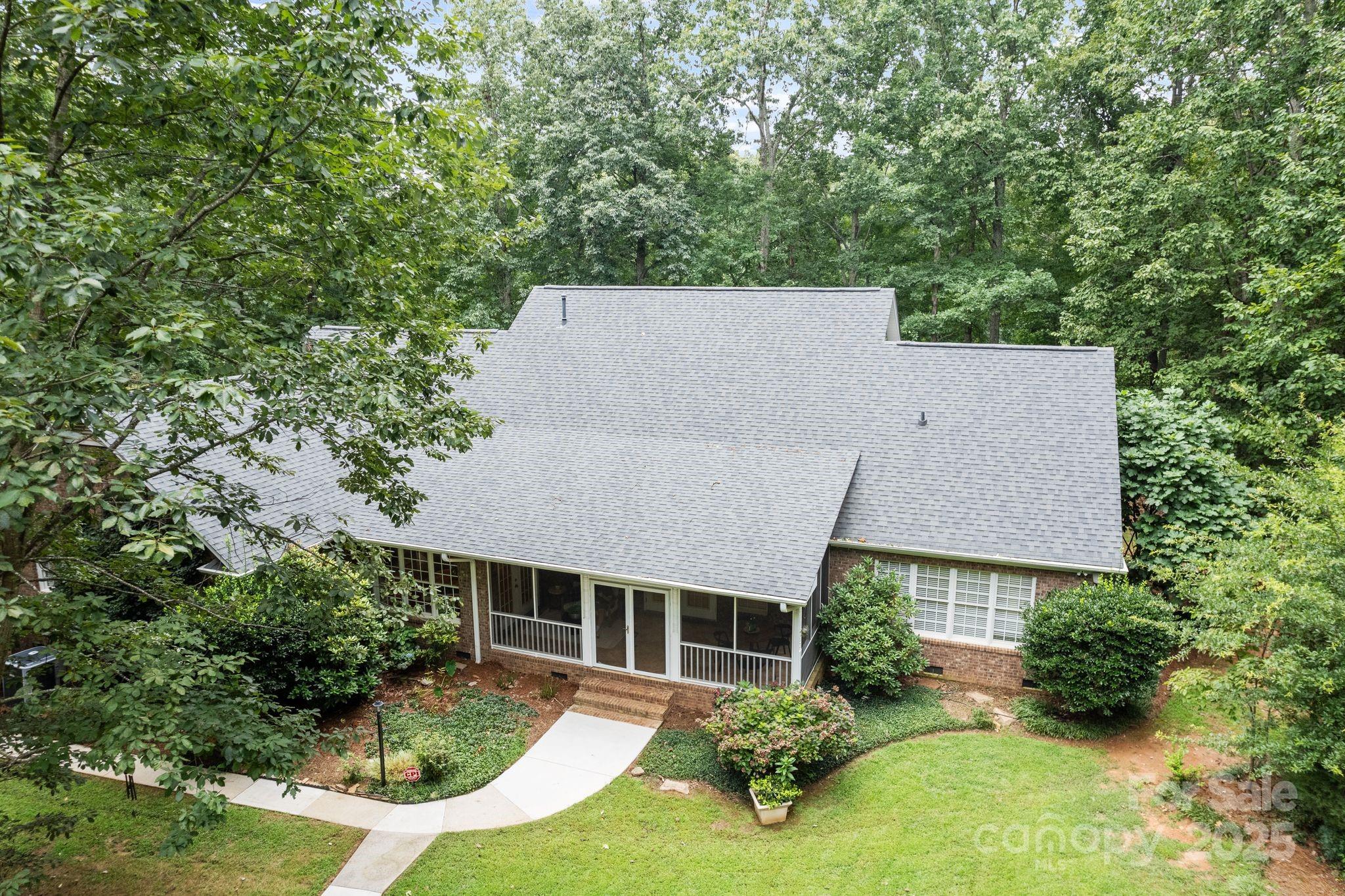 501 Colonels Court