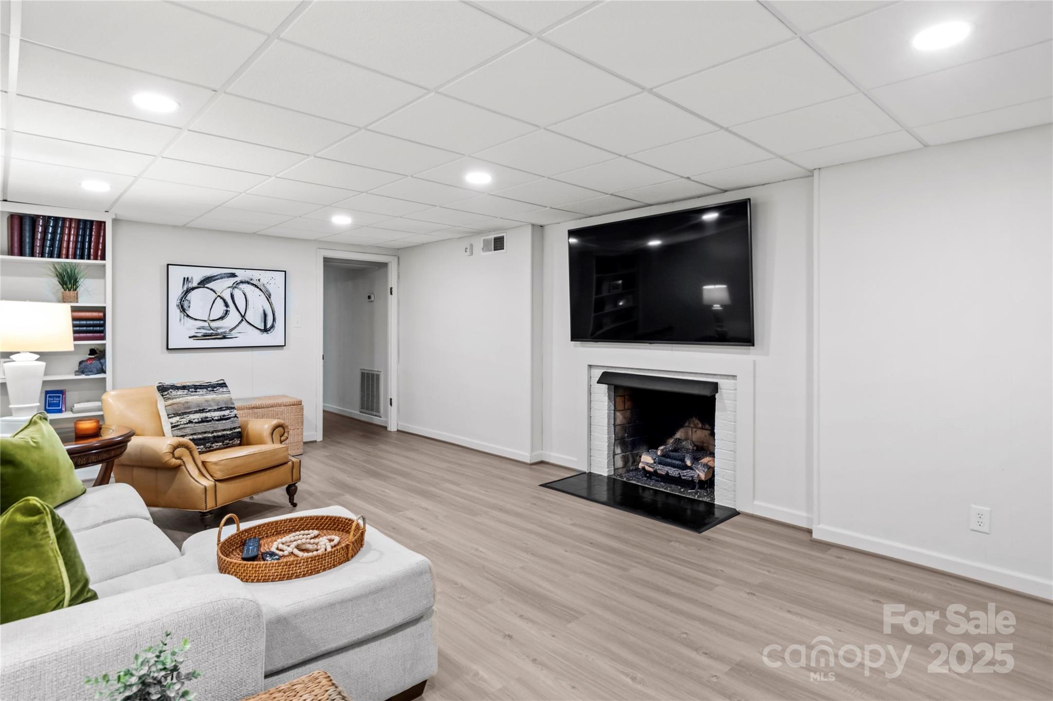 431 Hearthside Drive