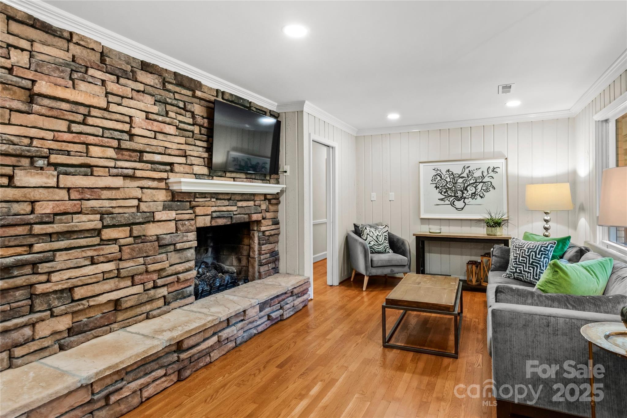 431 Hearthside Drive