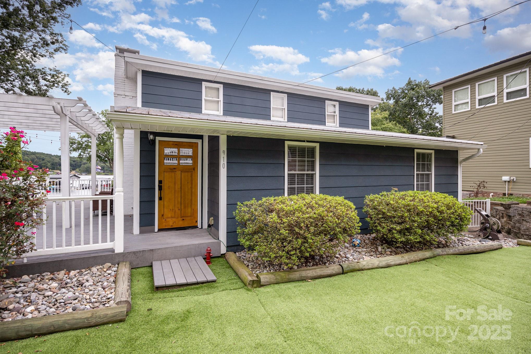 910 & 914 Pinehaven Drive Unit: 141, 142