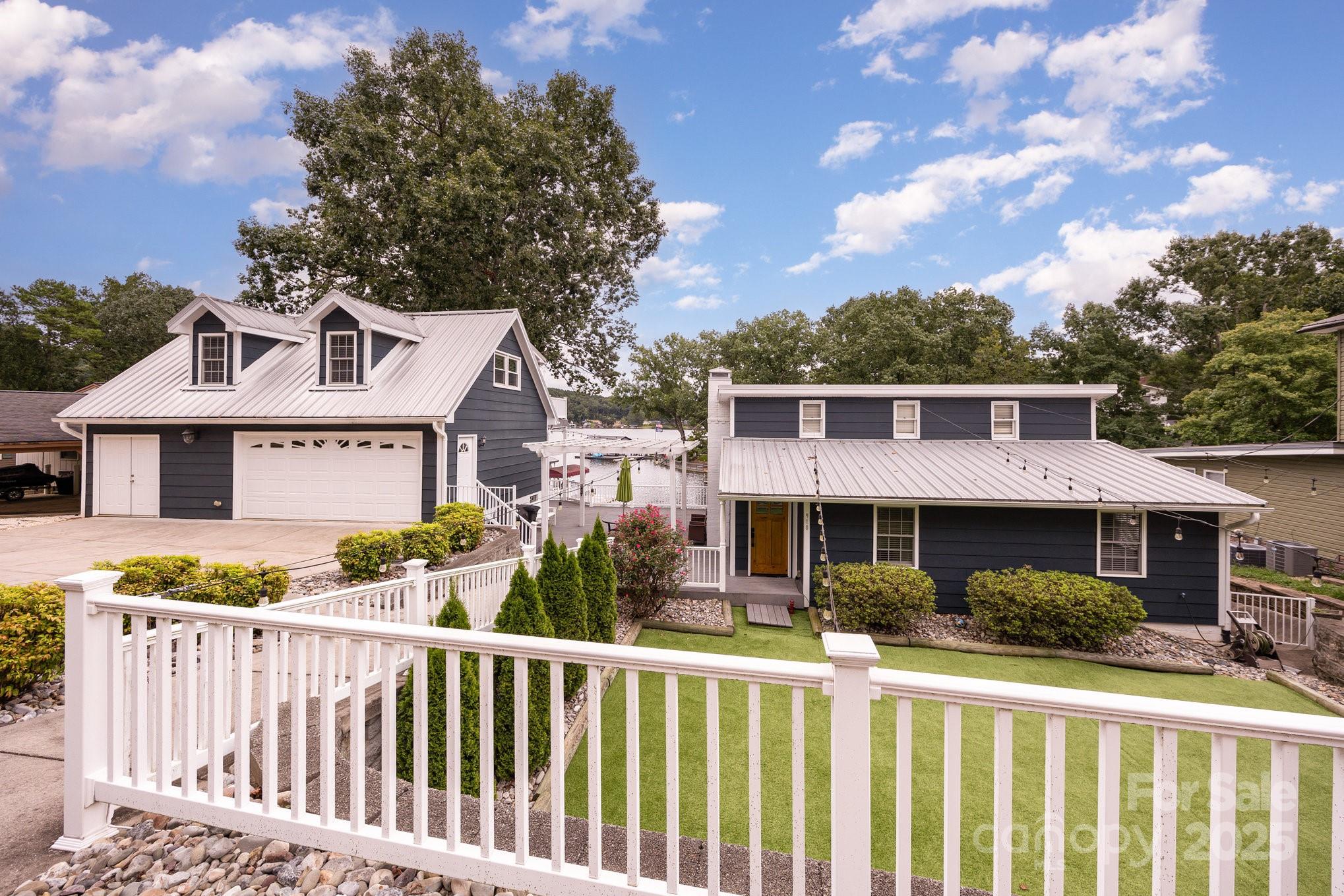 910 & 914 Pinehaven Drive Unit: 141, 142