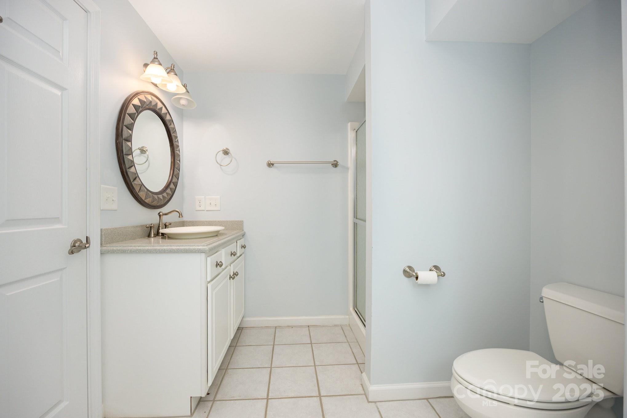910 & 914 Pinehaven Drive Unit: 141, 142