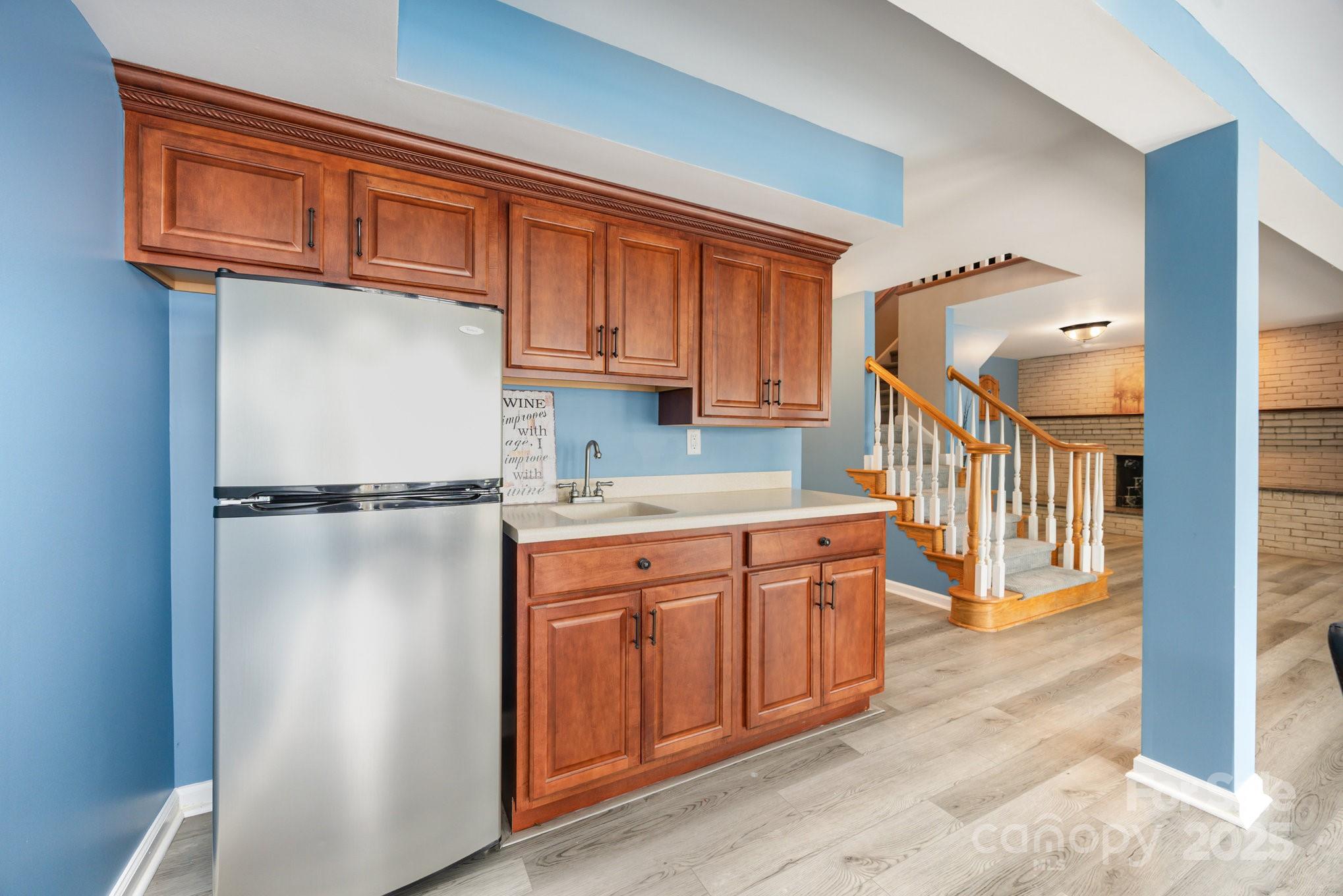 910 & 914 Pinehaven Drive Unit: 141, 142