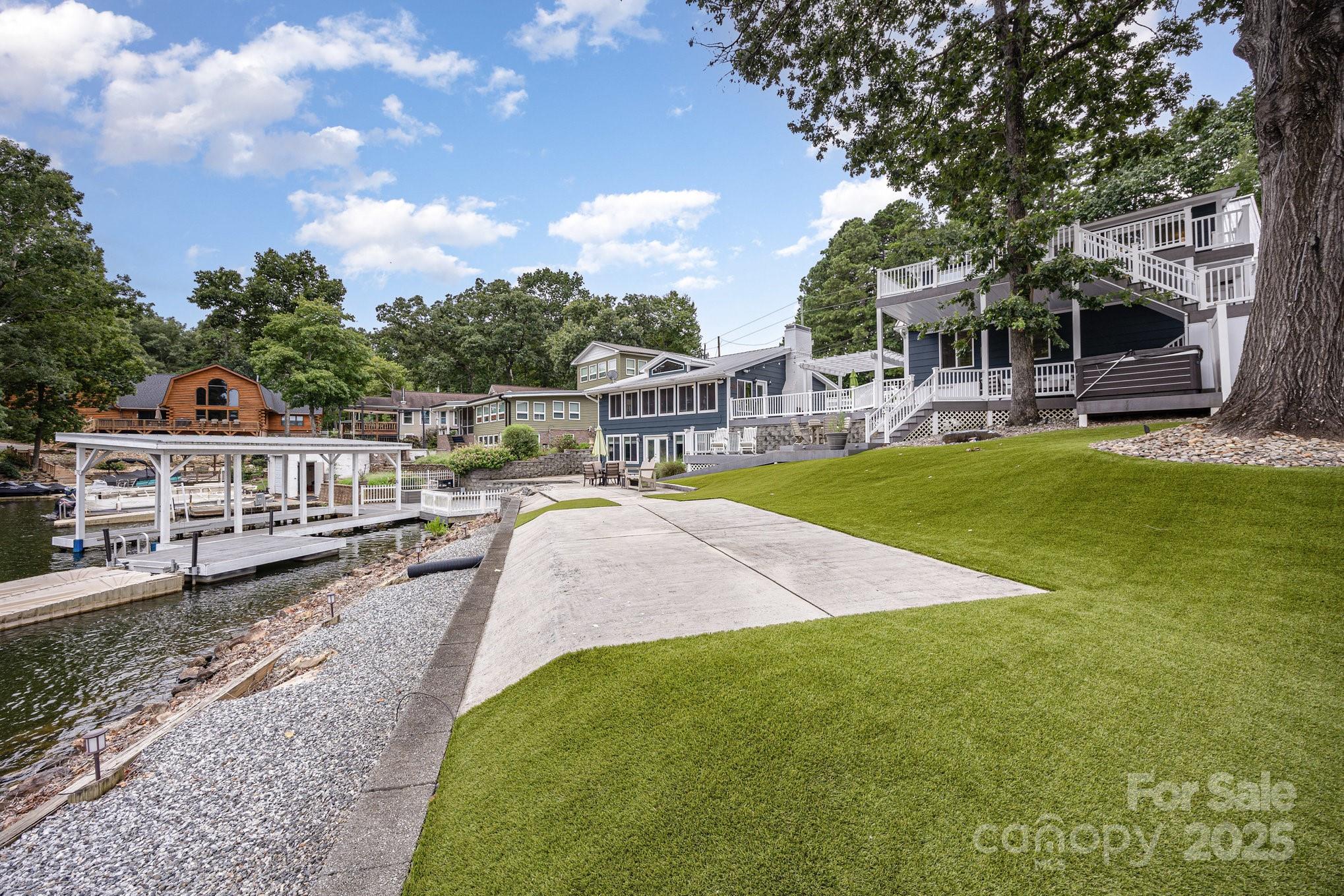 910 & 914 Pinehaven Drive Unit: 141, 142