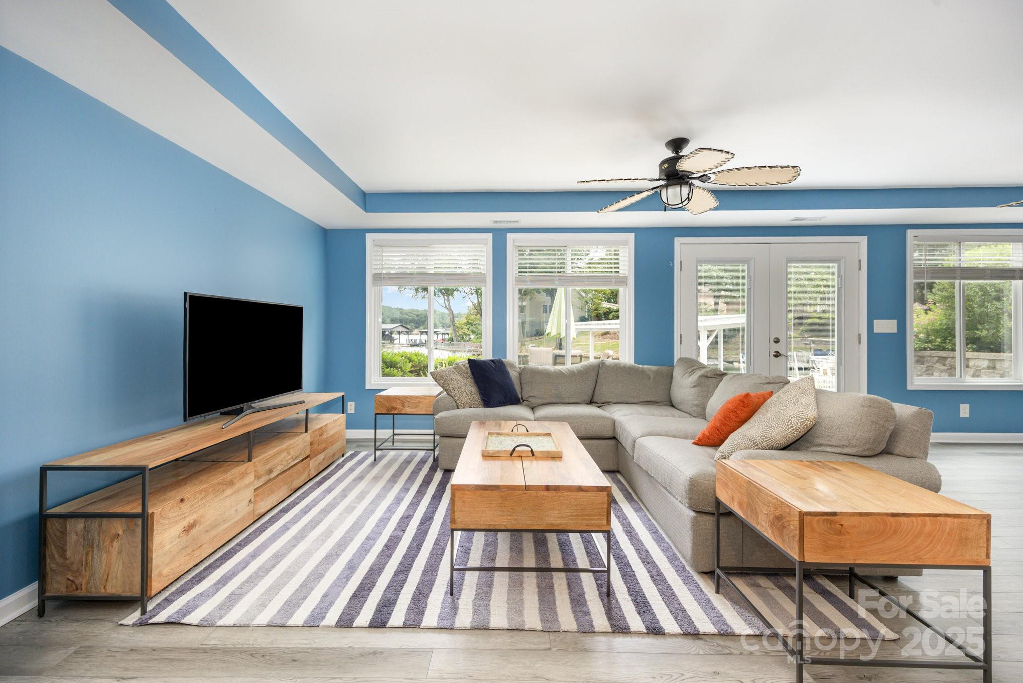 910 & 914 Pinehaven Drive Unit: 141, 142