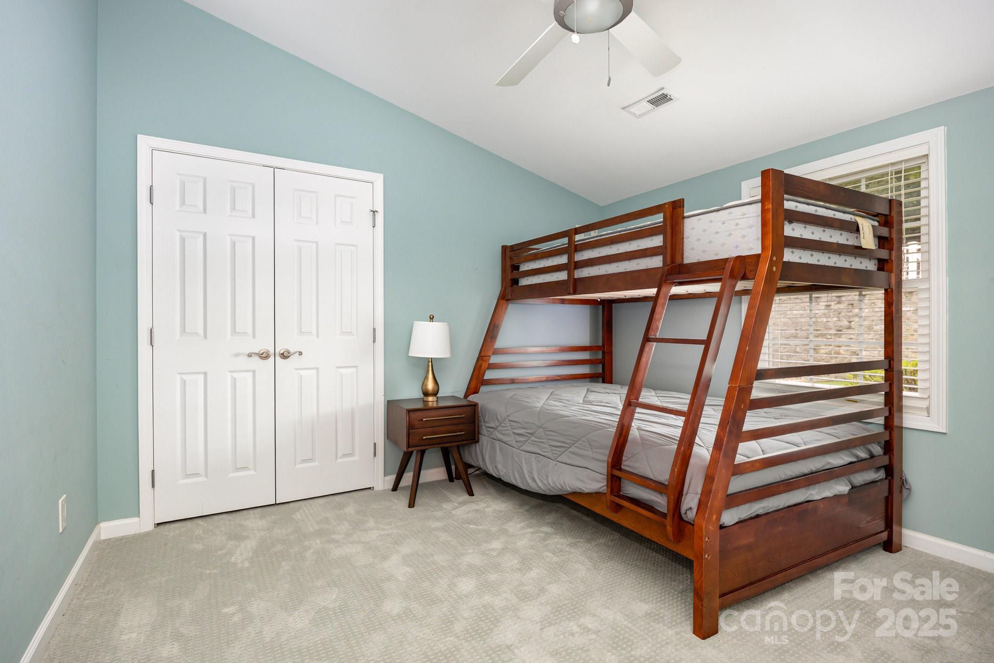910 & 914 Pinehaven Drive Unit: 141, 142
