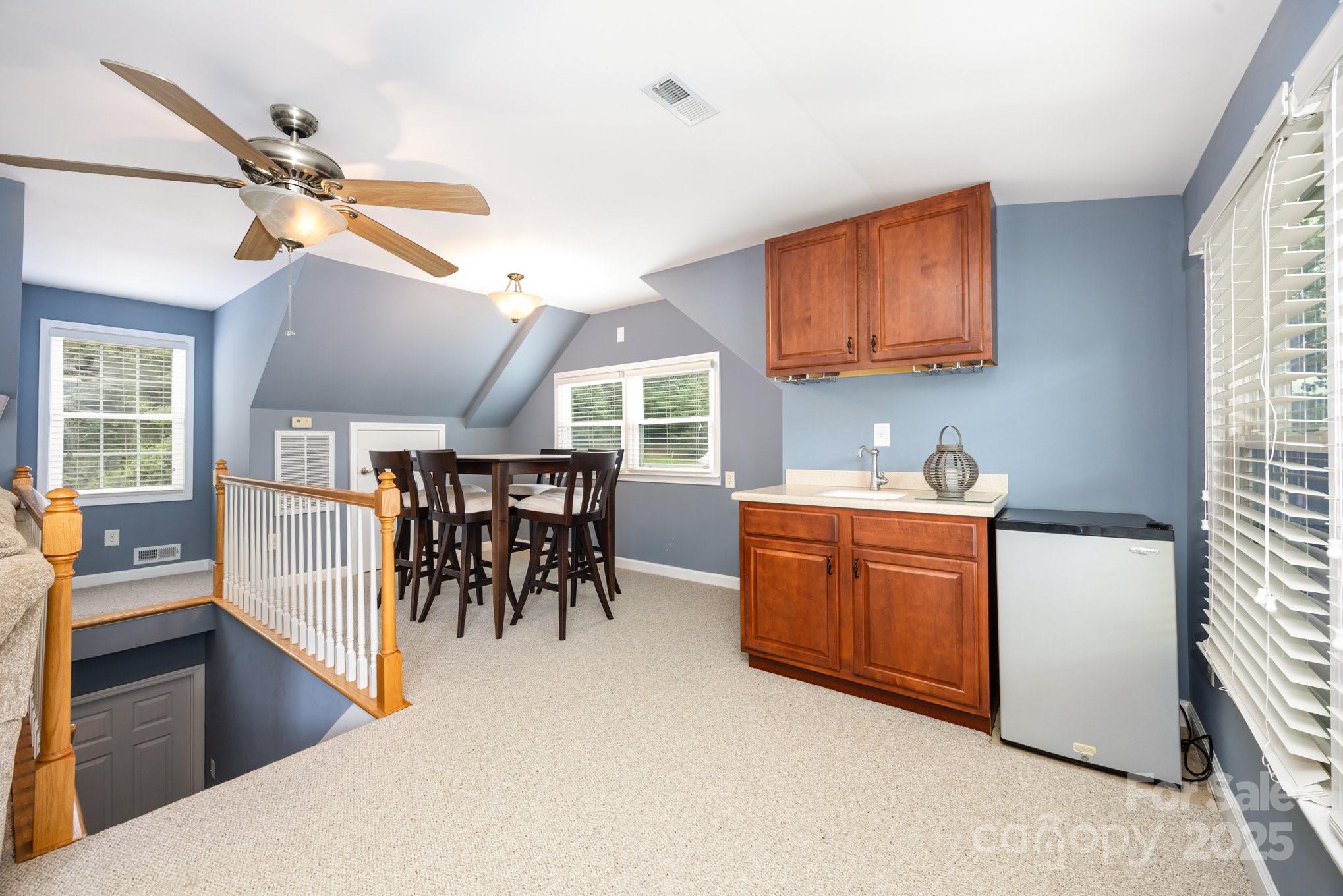 910 & 914 Pinehaven Drive Unit: 141, 142