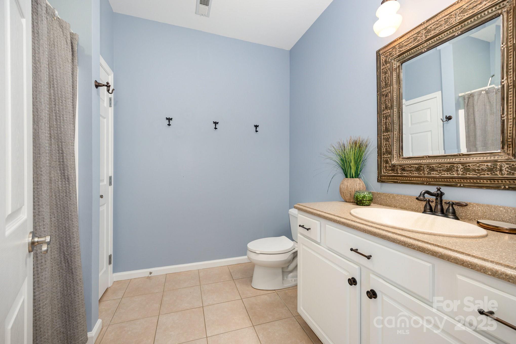 910 & 914 Pinehaven Drive Unit: 141, 142