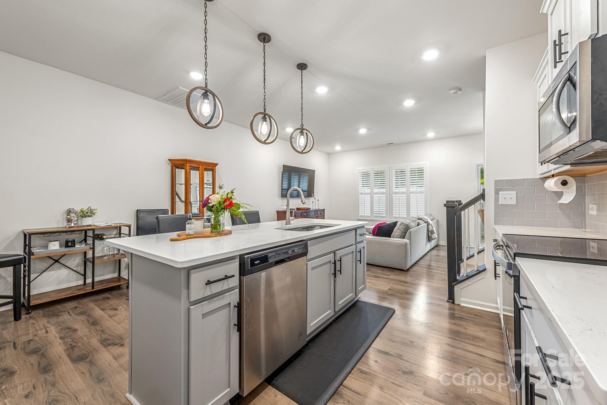 2038 Crooked Oak Lane Unit: 16