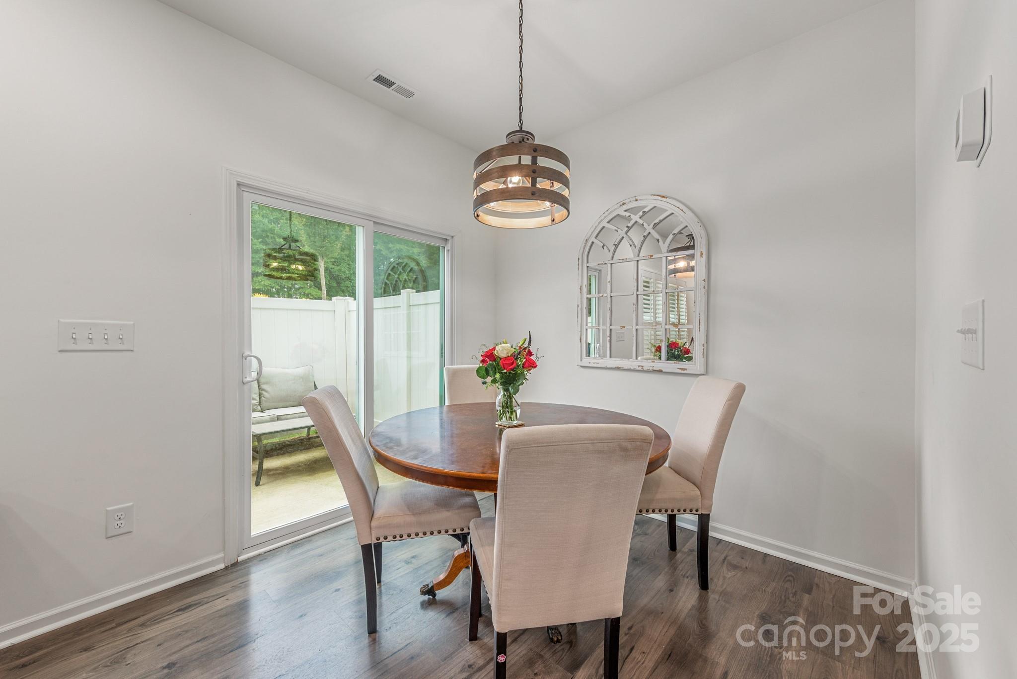 2038 Crooked Oak Lane Unit: 16