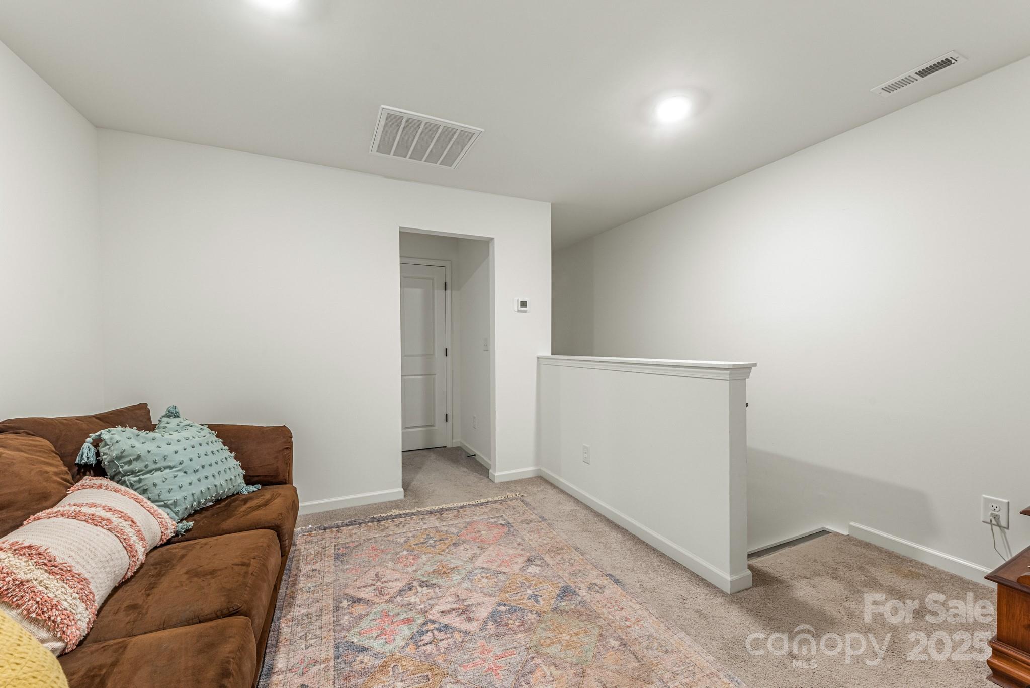 2038 Crooked Oak Lane Unit: 16