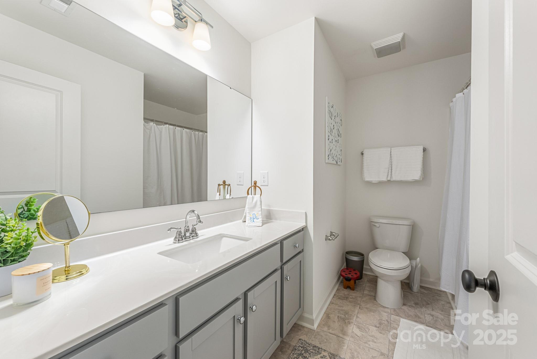 2038 Crooked Oak Lane Unit: 16
