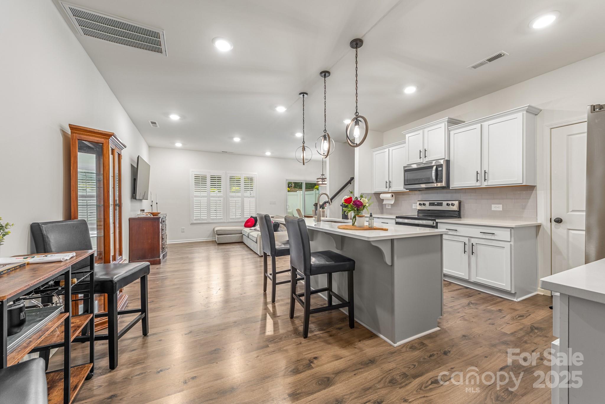 2038 Crooked Oak Lane Unit: 16
