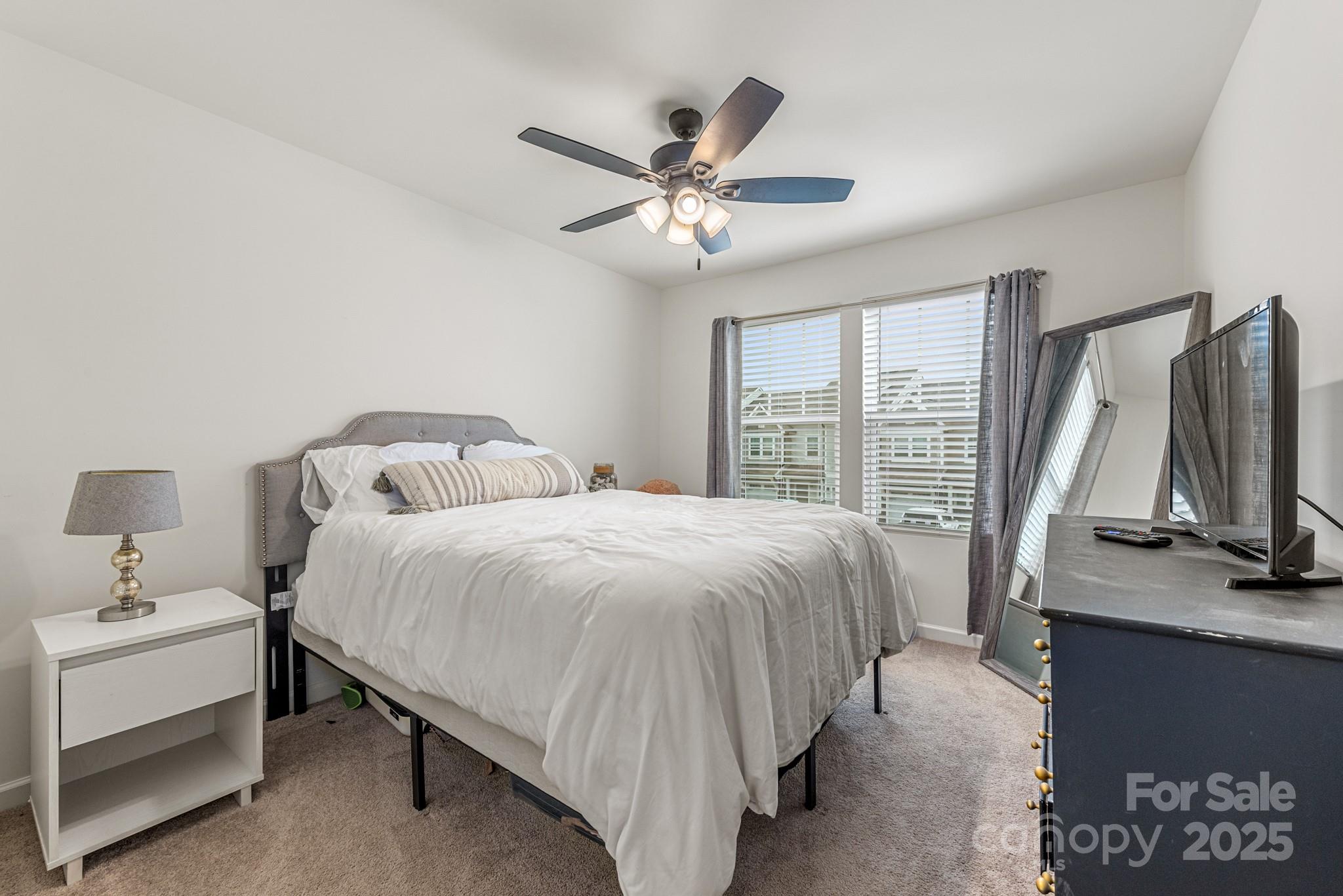 2038 Crooked Oak Lane Unit: 16