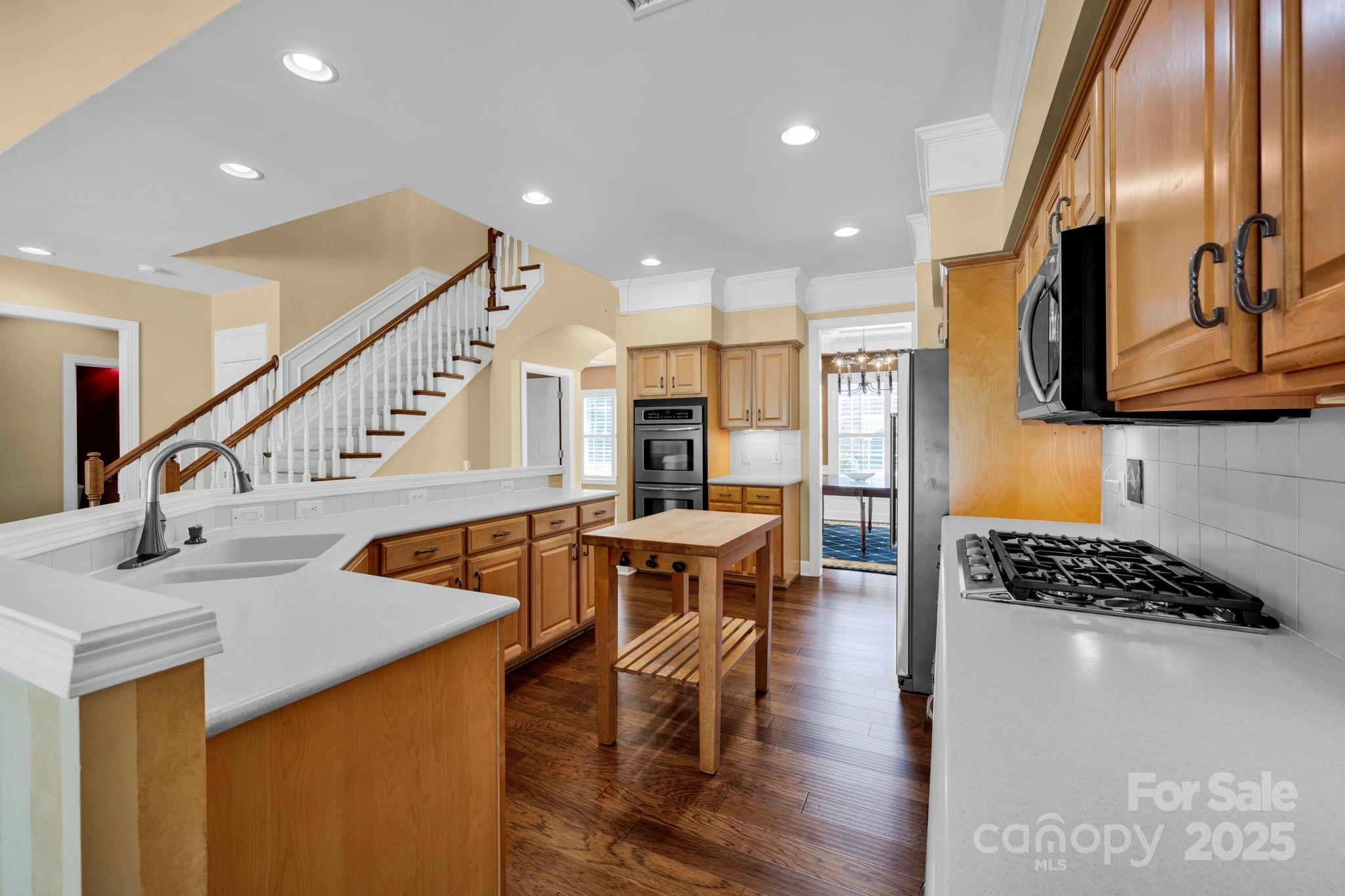 833 Treverton Drive