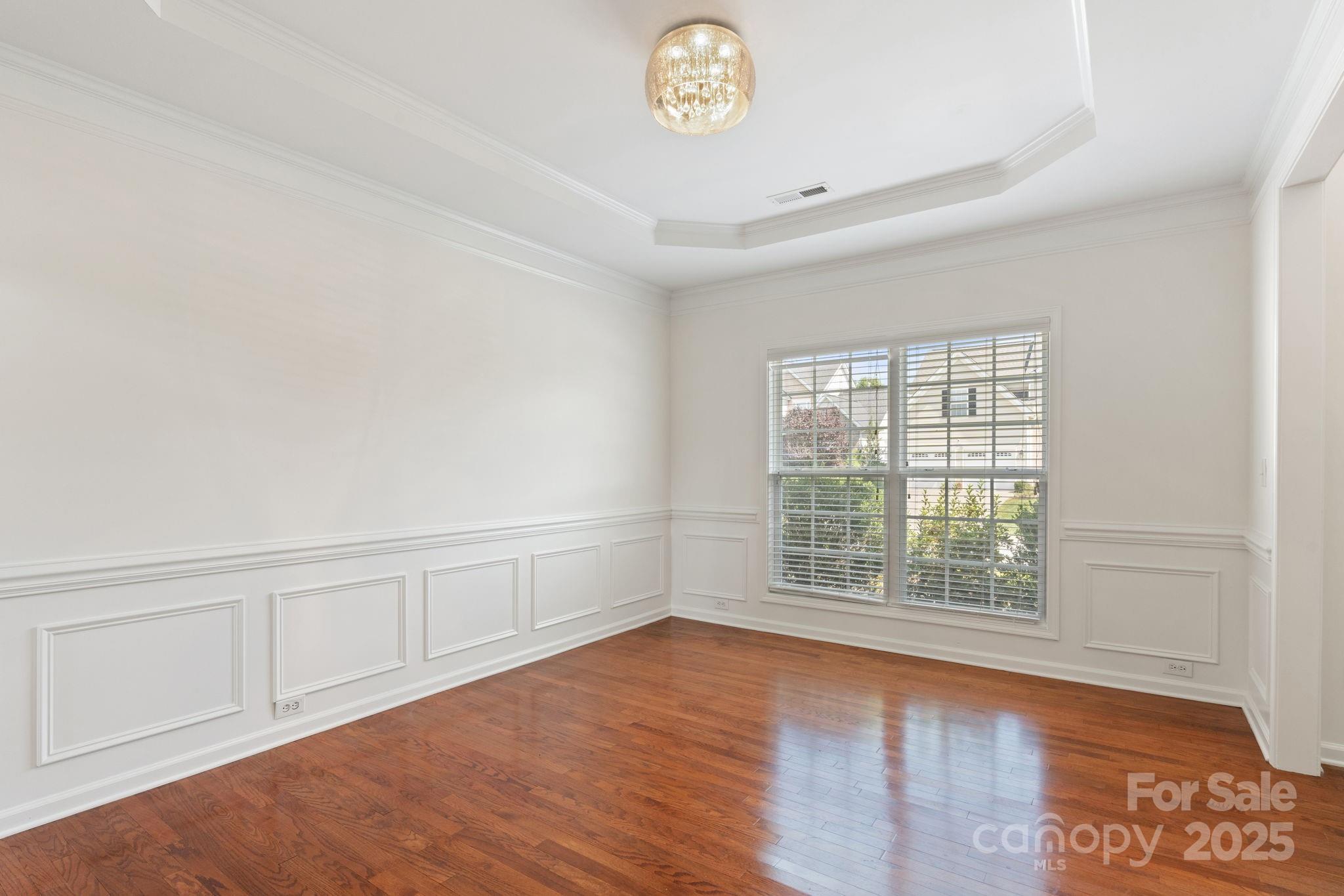 3527 Glenfield Lane