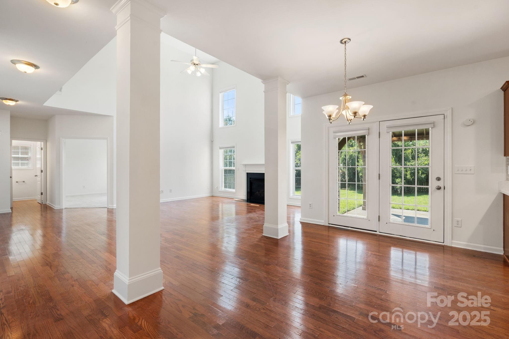 3527 Glenfield Lane