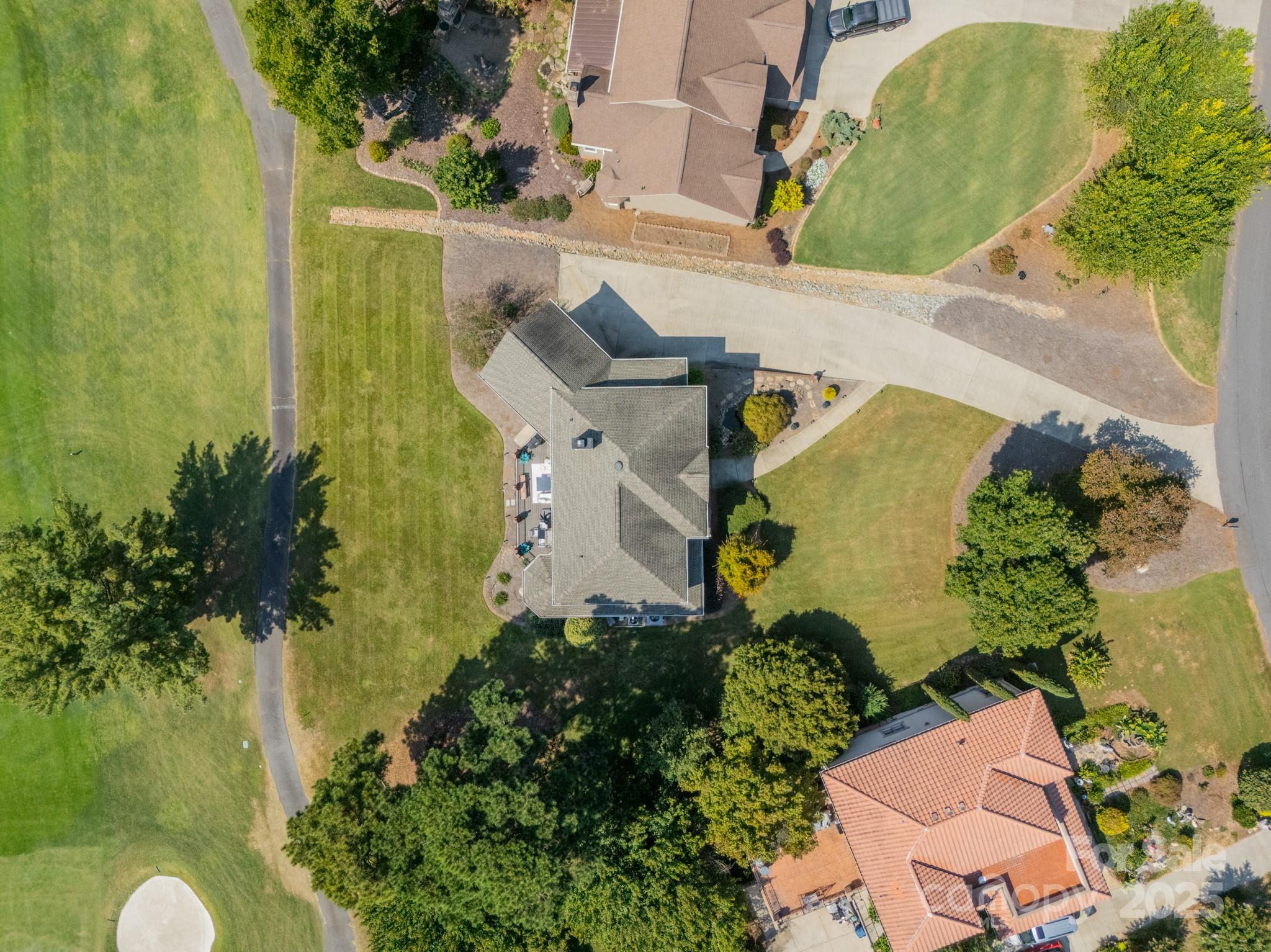 8030 Ravenwood Lane