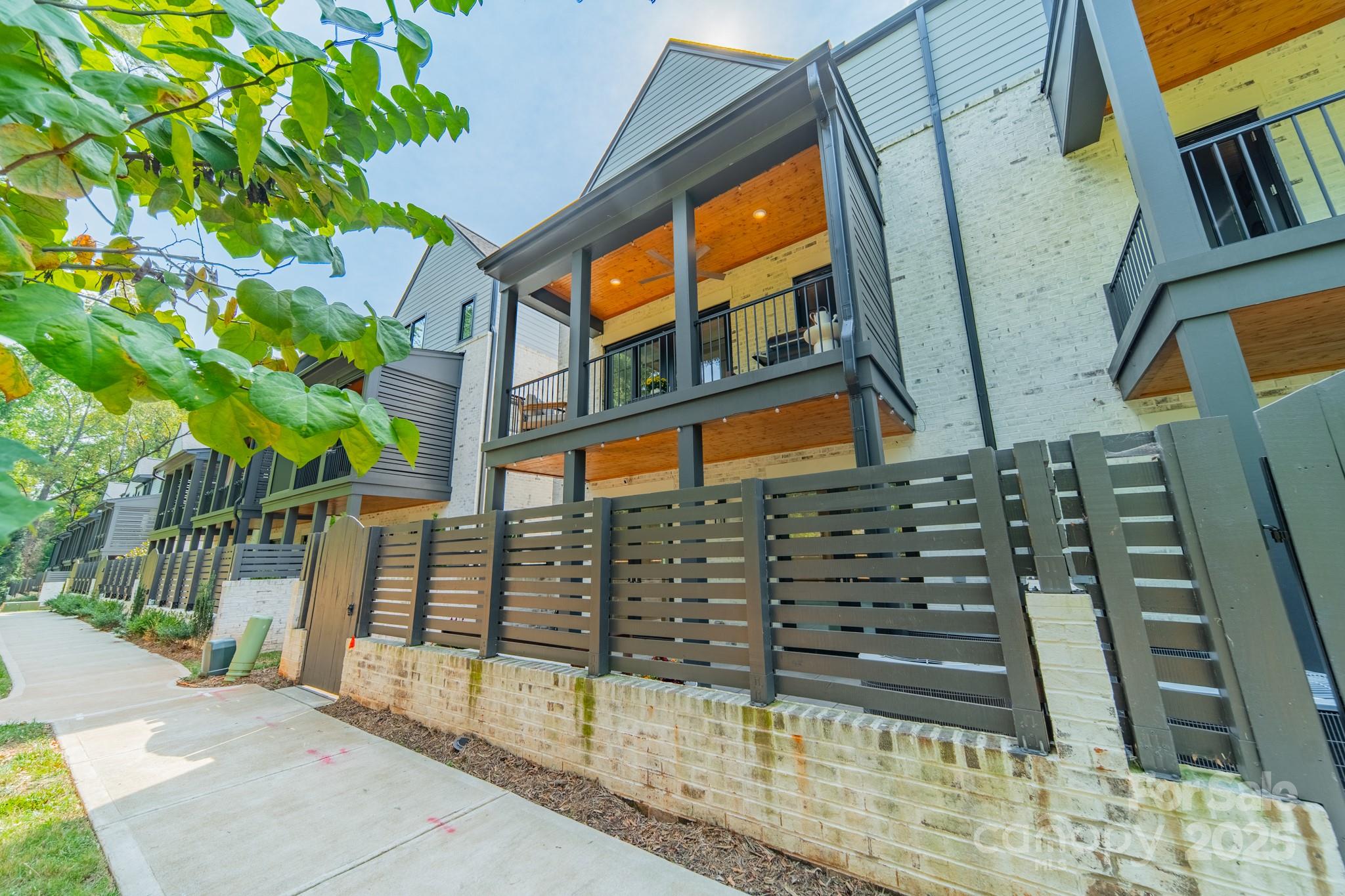 6121 Berryhill Towns Drive