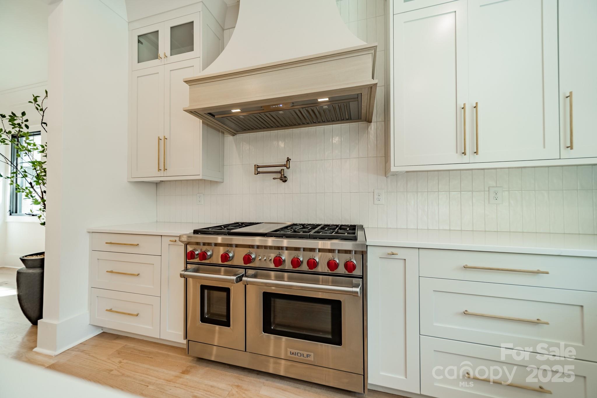 6121 Berryhill Towns Drive