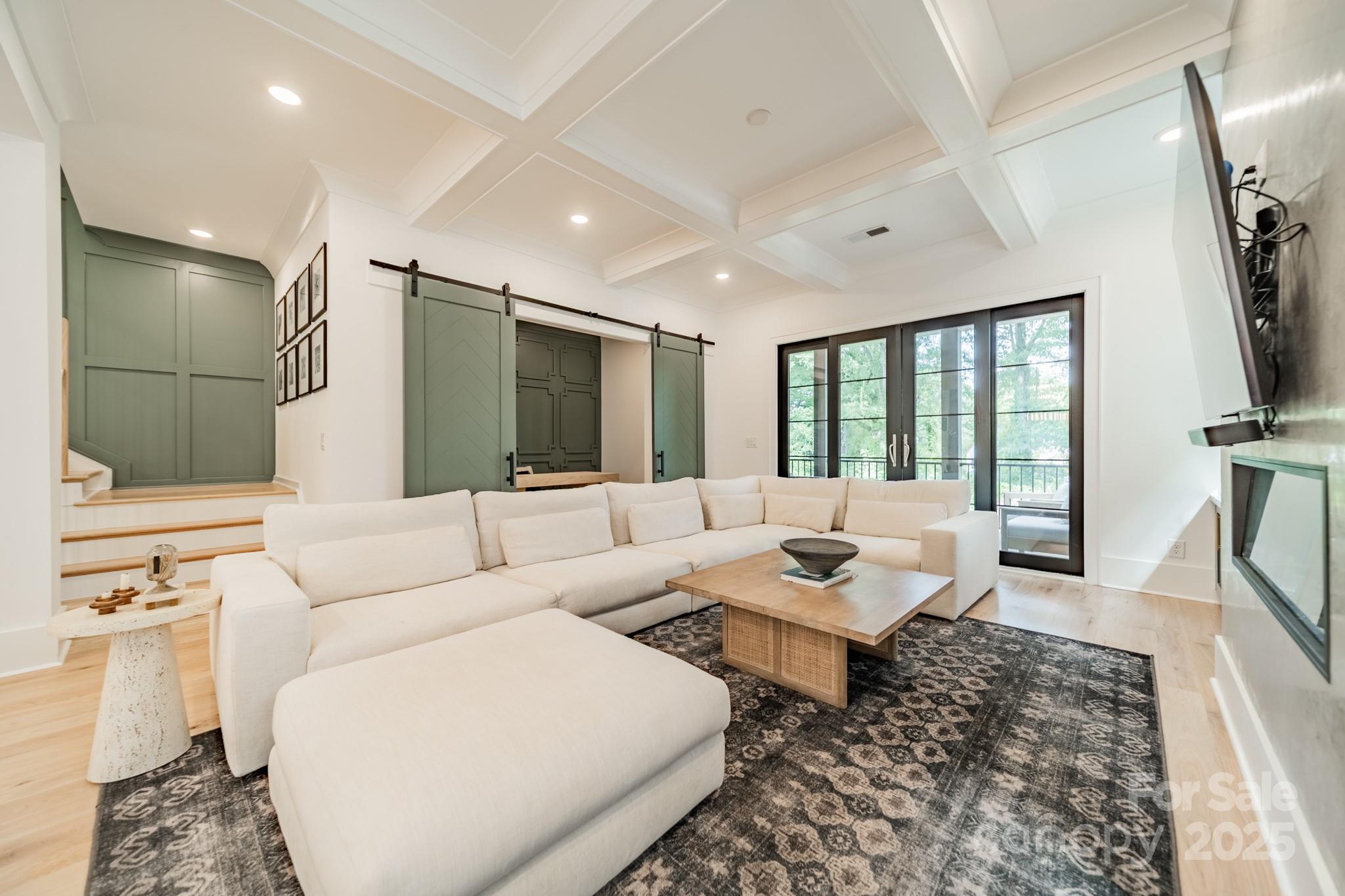 6121 Berryhill Towns Drive