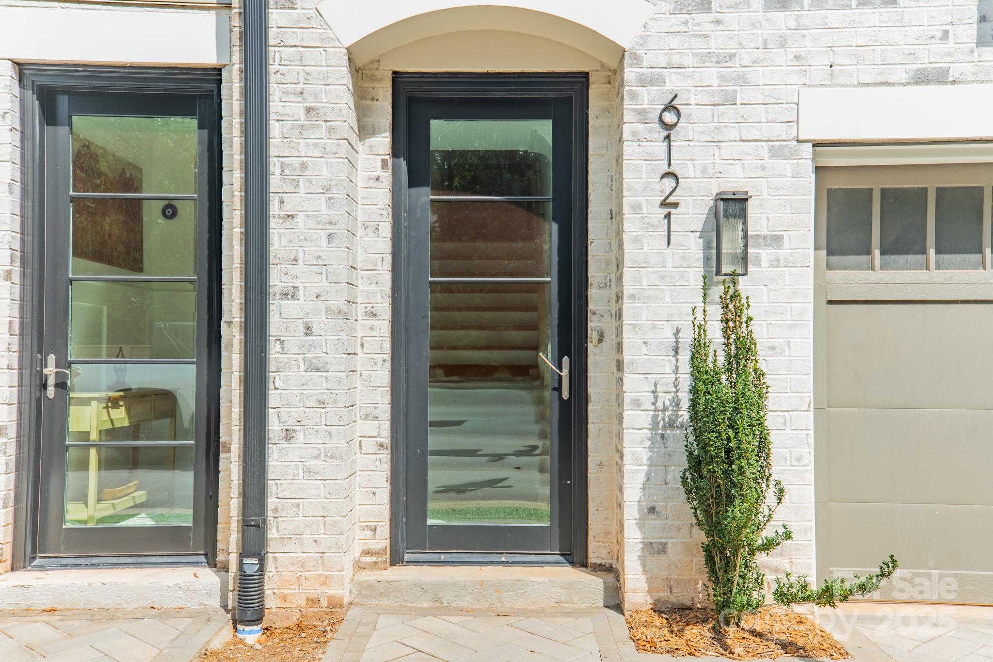 6121 Berryhill Towns Drive