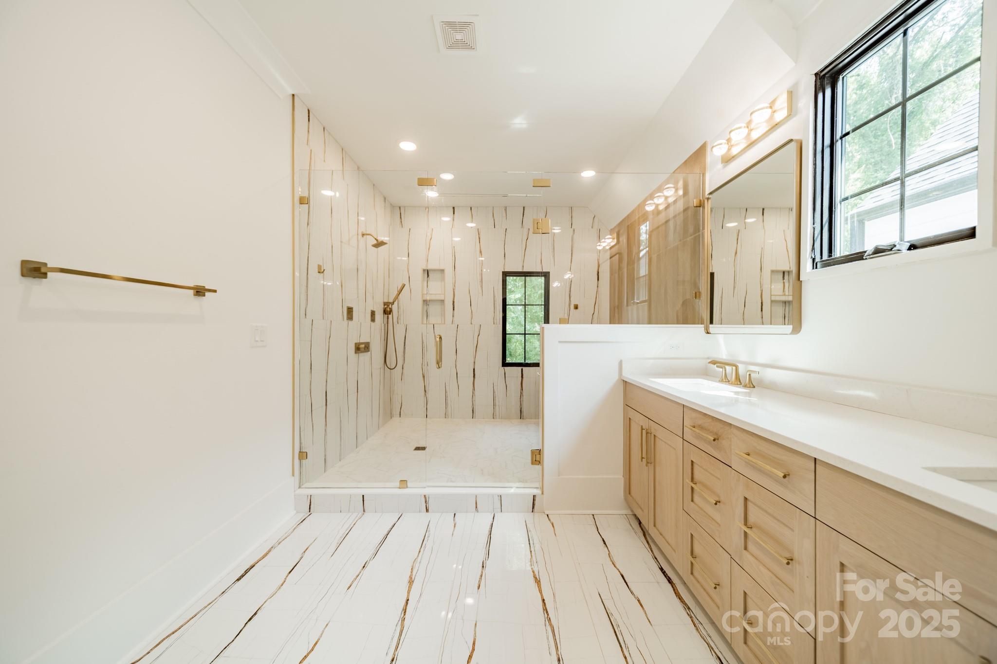 6121 Berryhill Towns Drive