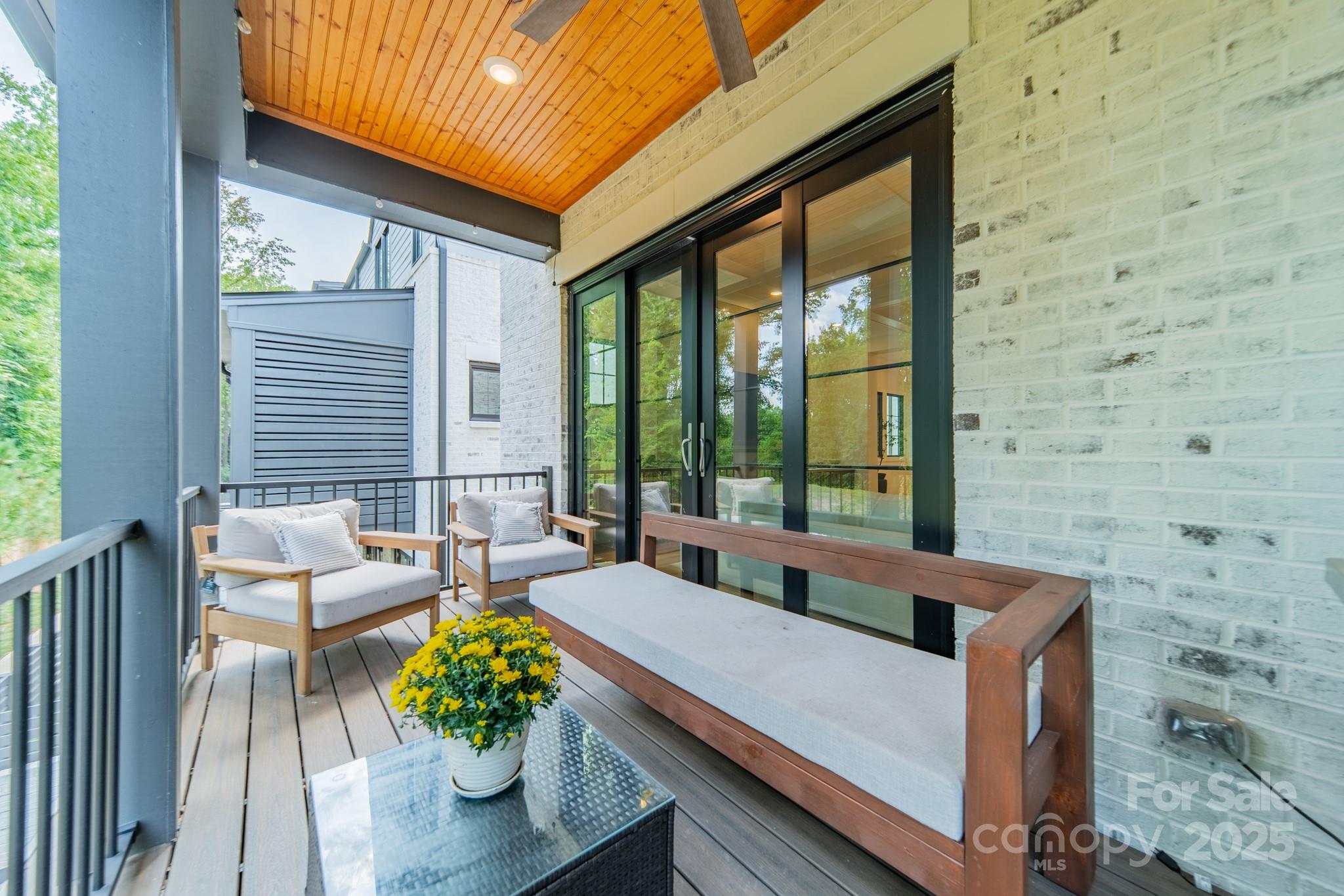 6121 Berryhill Towns Drive