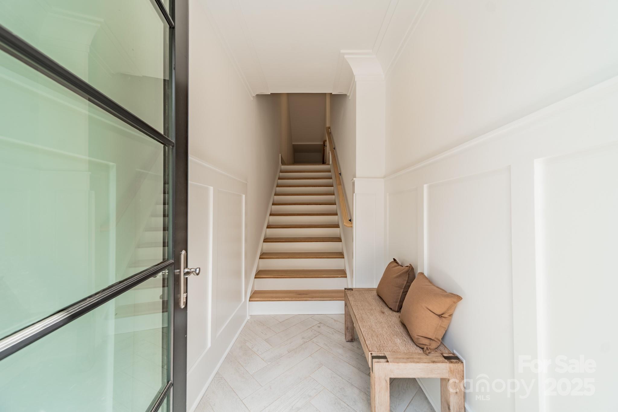 6121 Berryhill Towns Drive