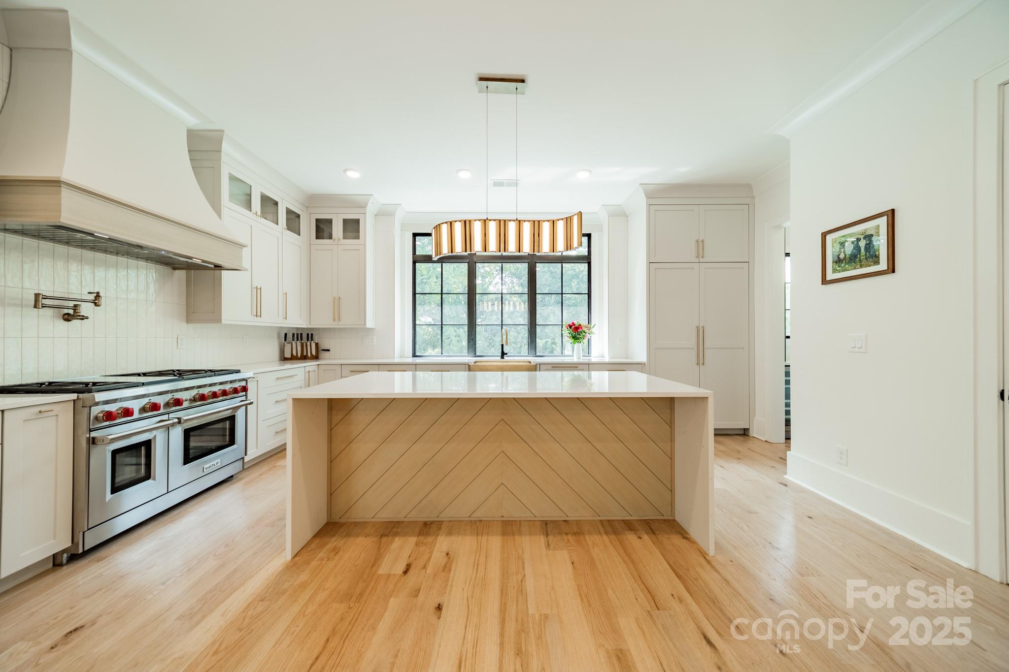 6121 Berryhill Towns Drive