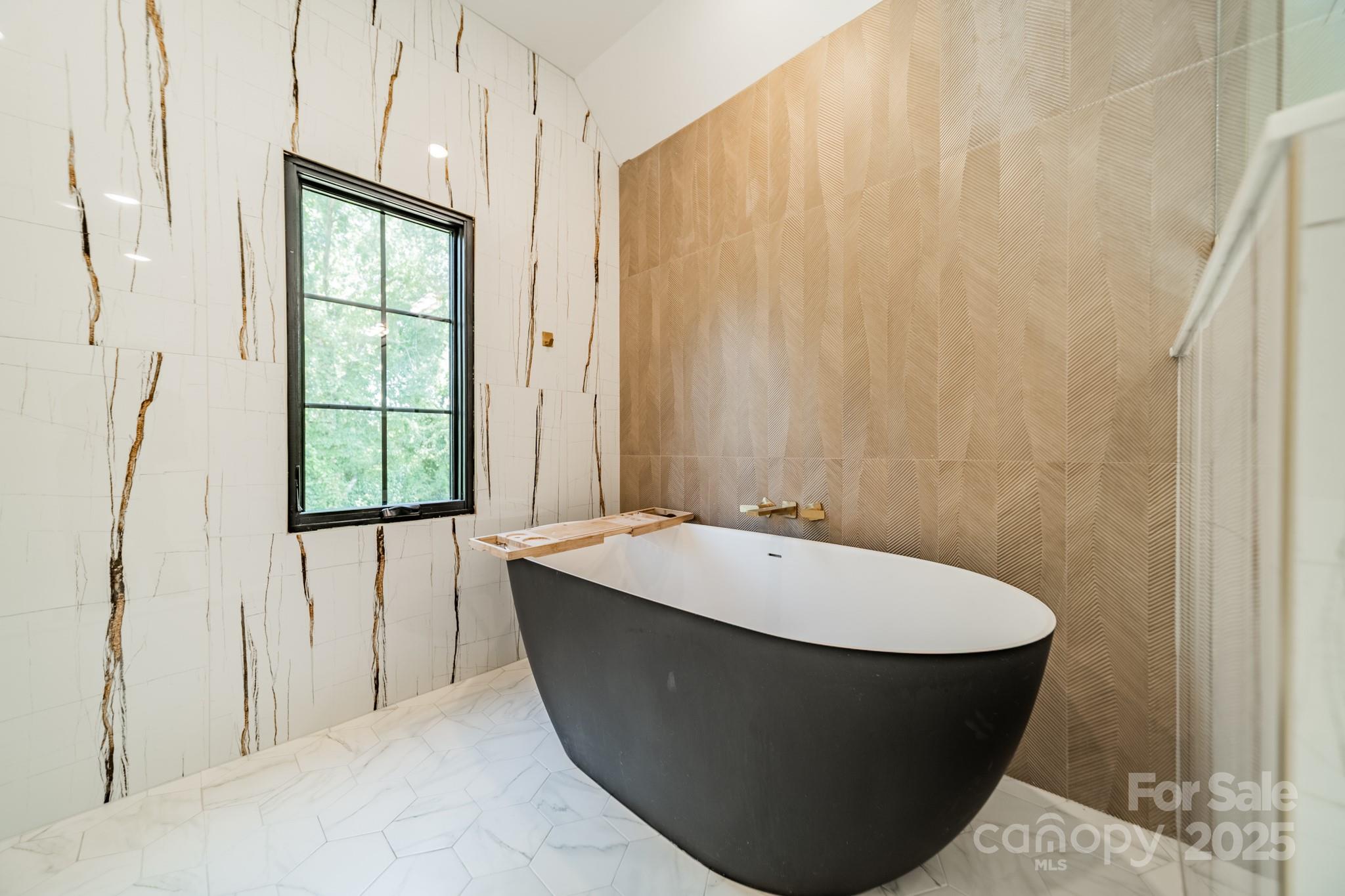 6121 Berryhill Towns Drive