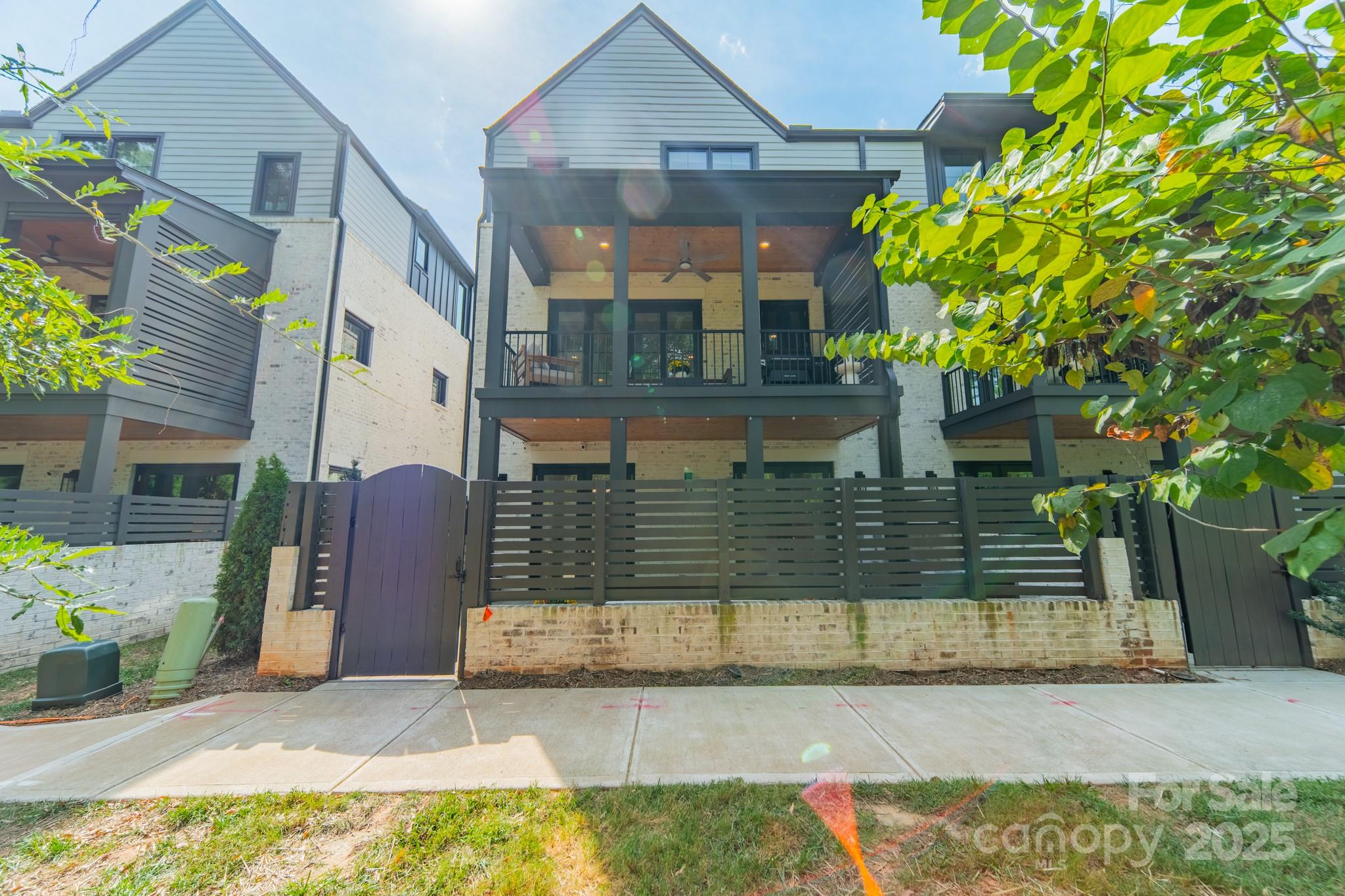 6121 Berryhill Towns Drive