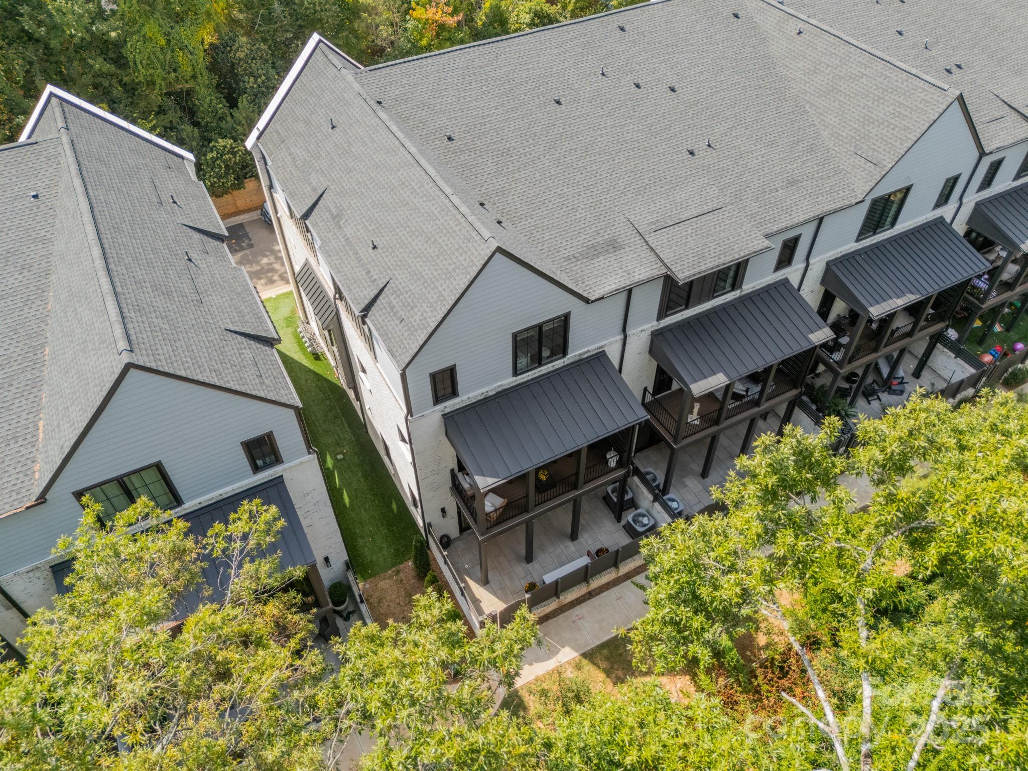 6121 Berryhill Towns Drive