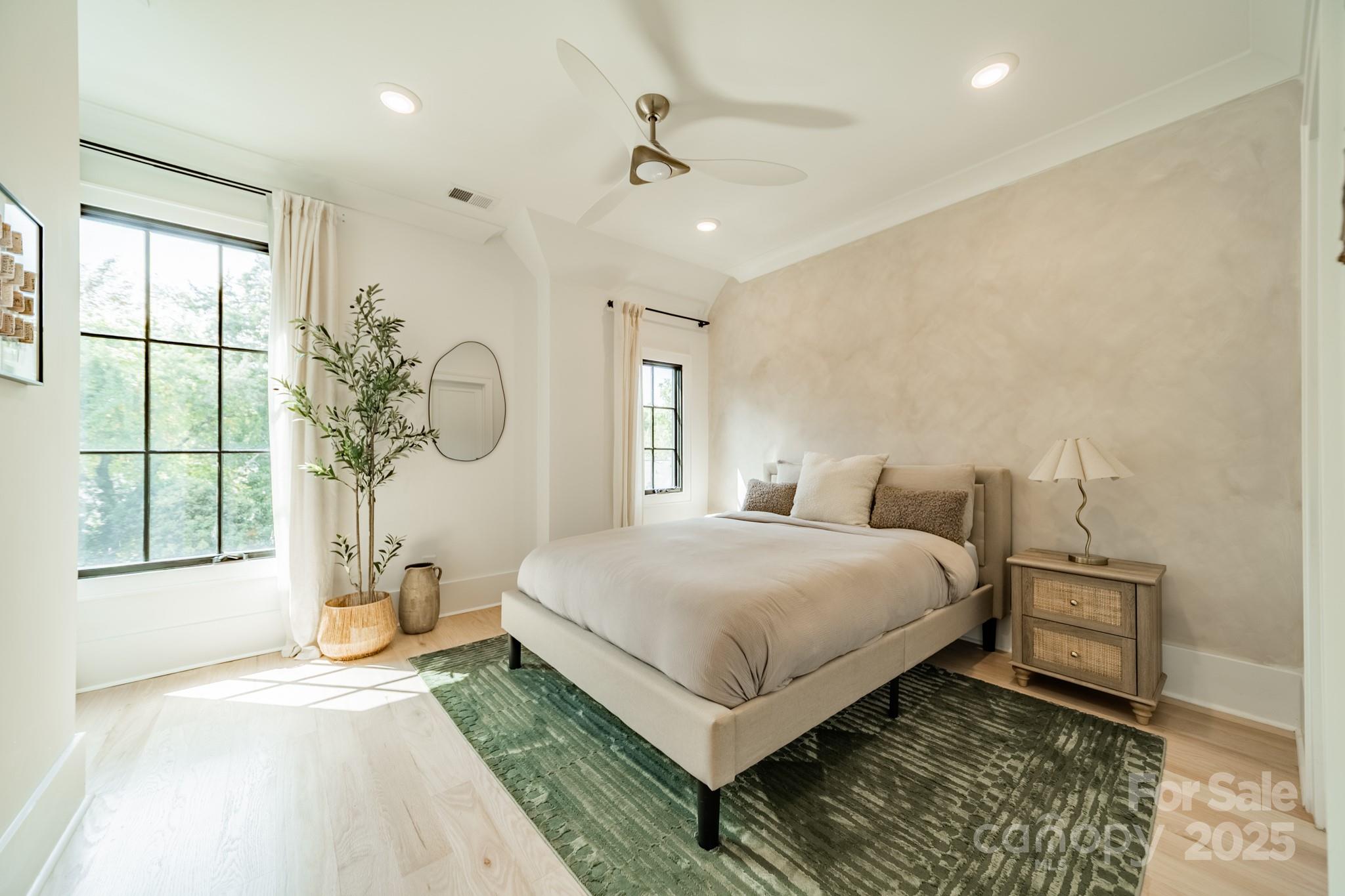 6121 Berryhill Towns Drive