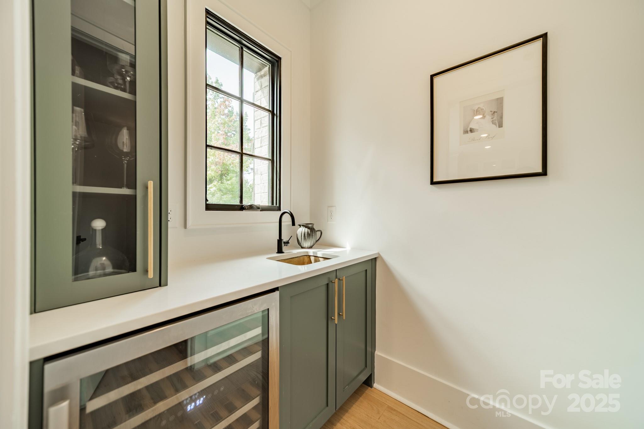 6121 Berryhill Towns Drive