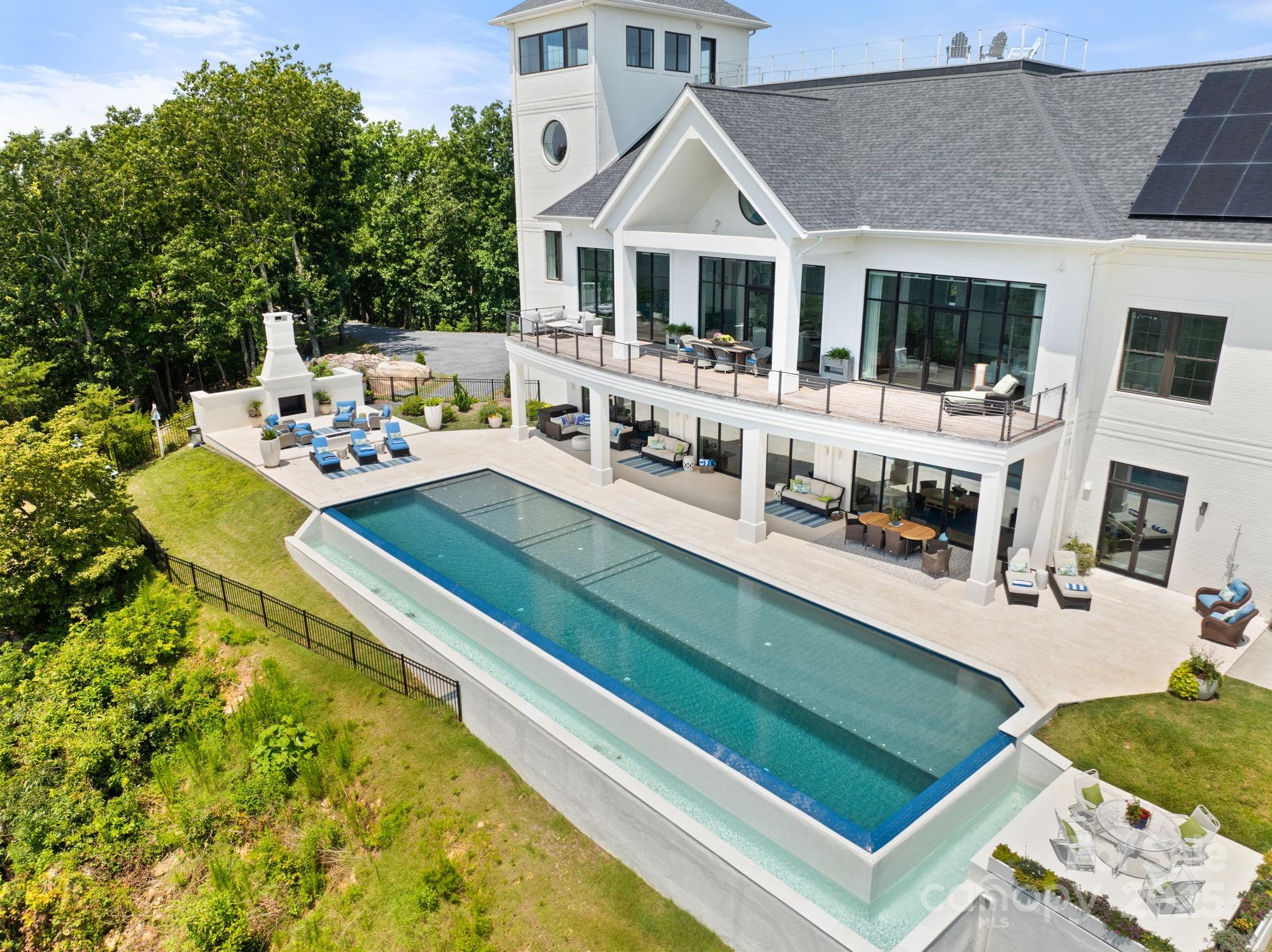 1475 Fawn Drive