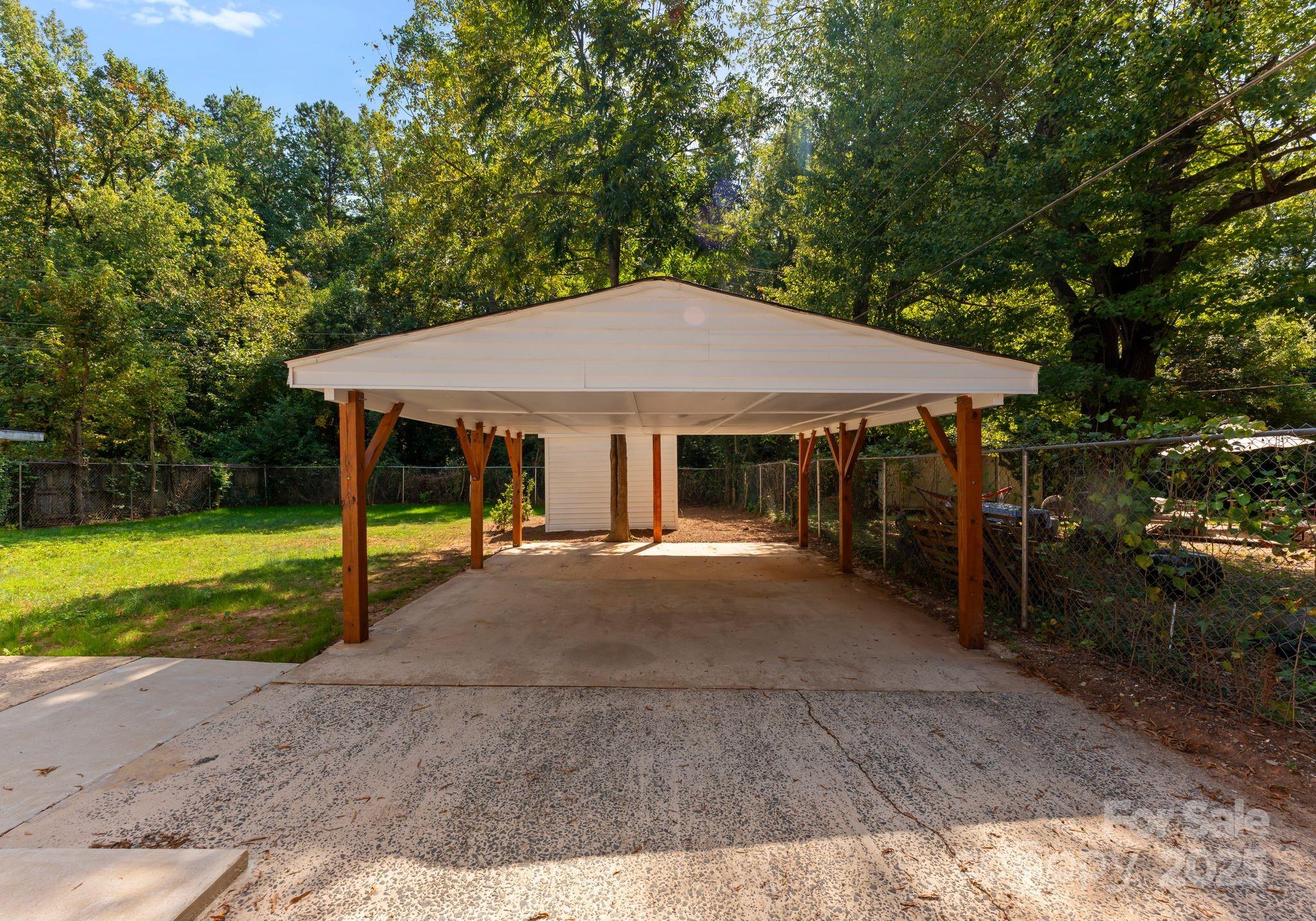 2900 Enfield Road