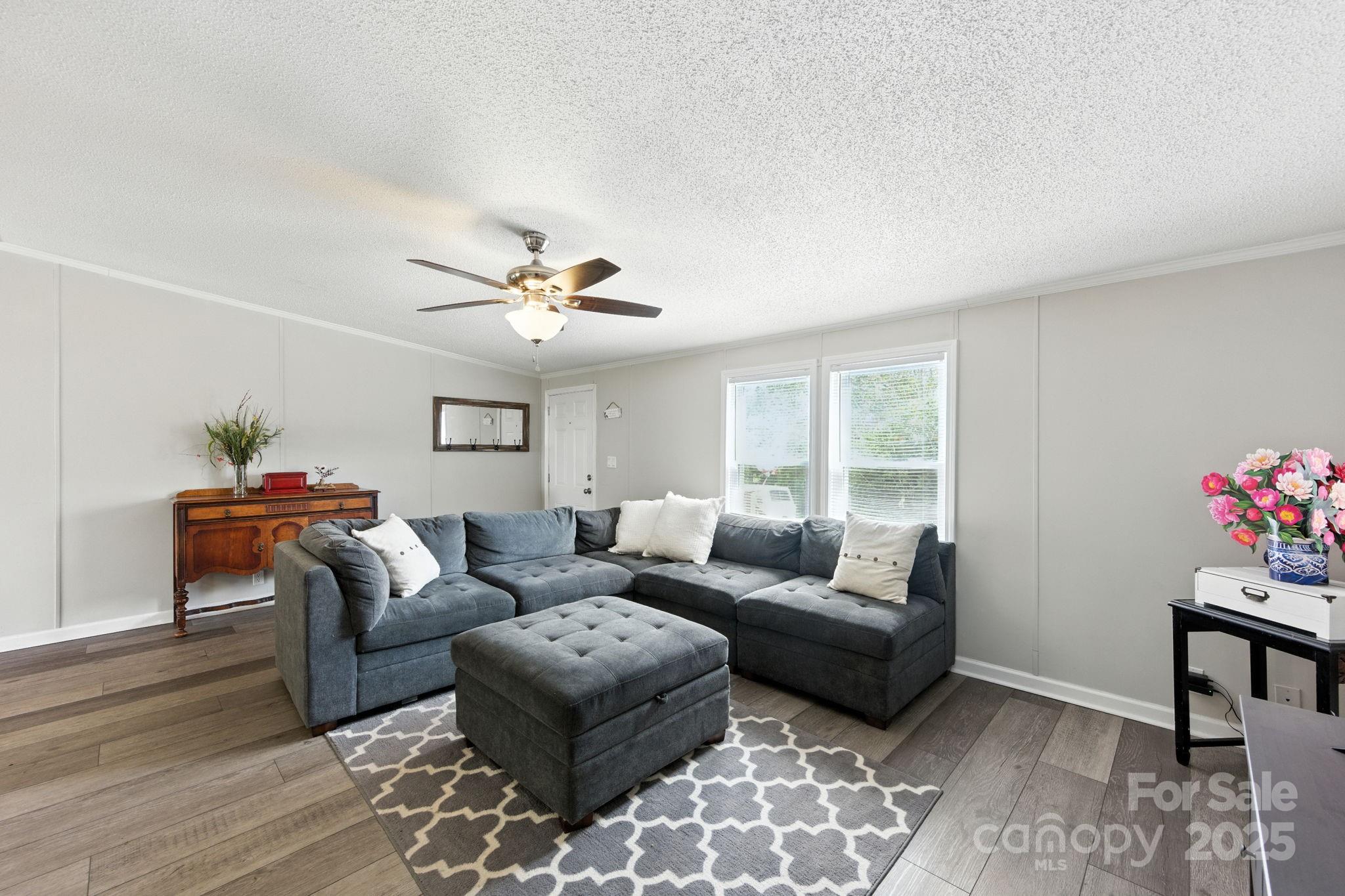 1001 Olde Creek Trail